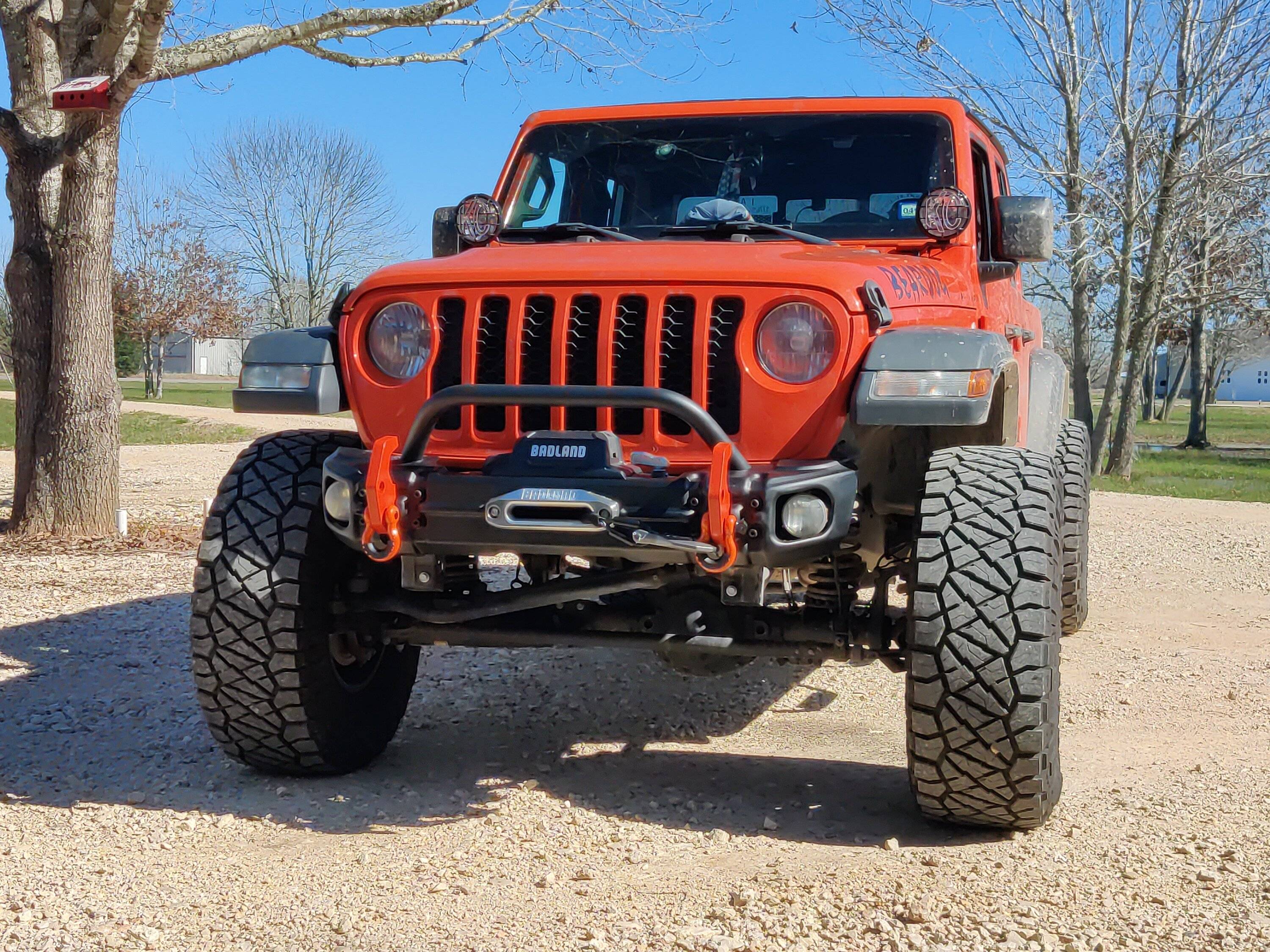 Jeep Gladiator Installed New Harbor Freight Badland Bumper Winch 2023-02-12-14-09-47-596