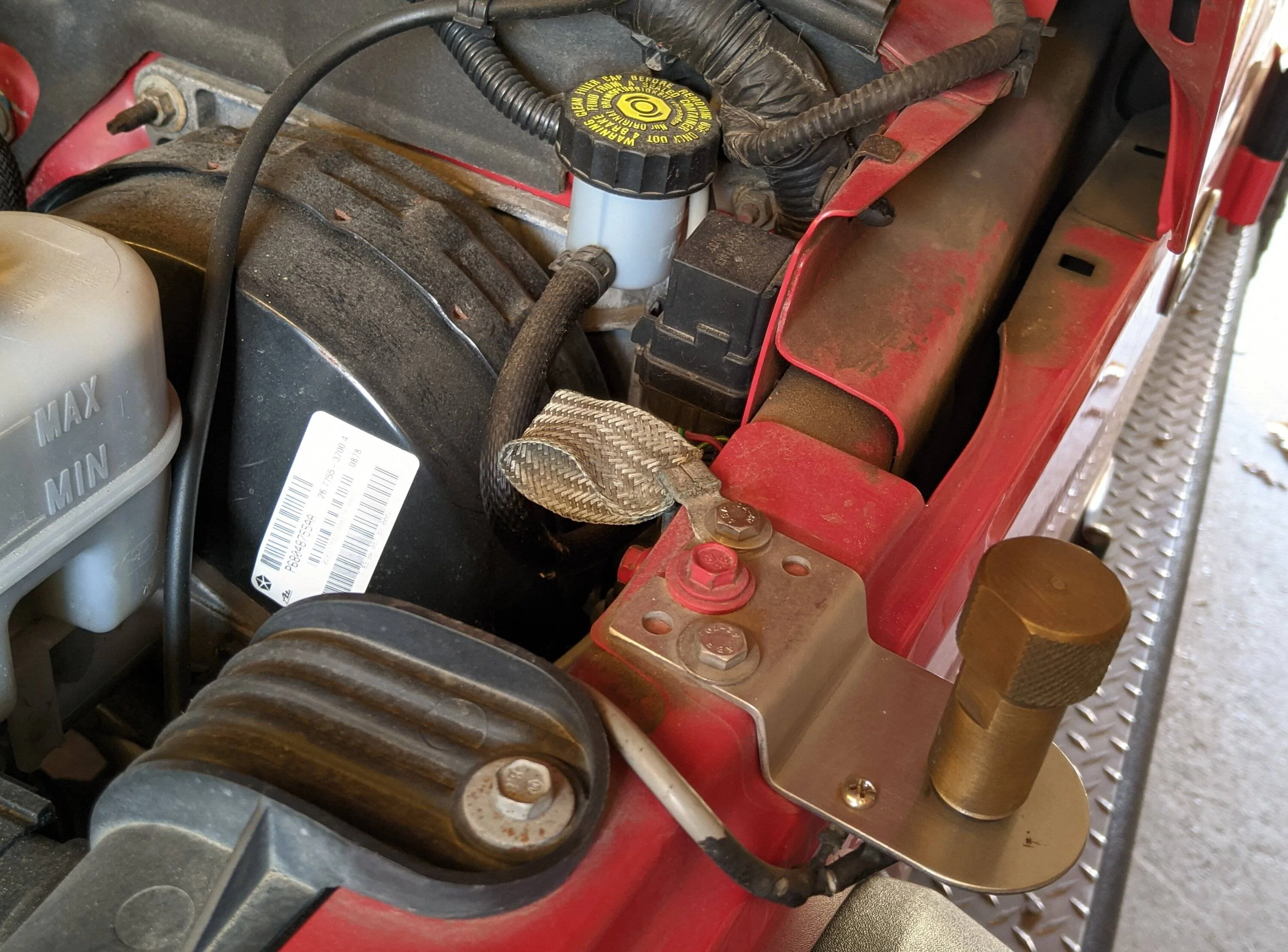 Jeep Gladiator Mounting a small CB in the center arm wrest PXL_20230409_201249510_llcro