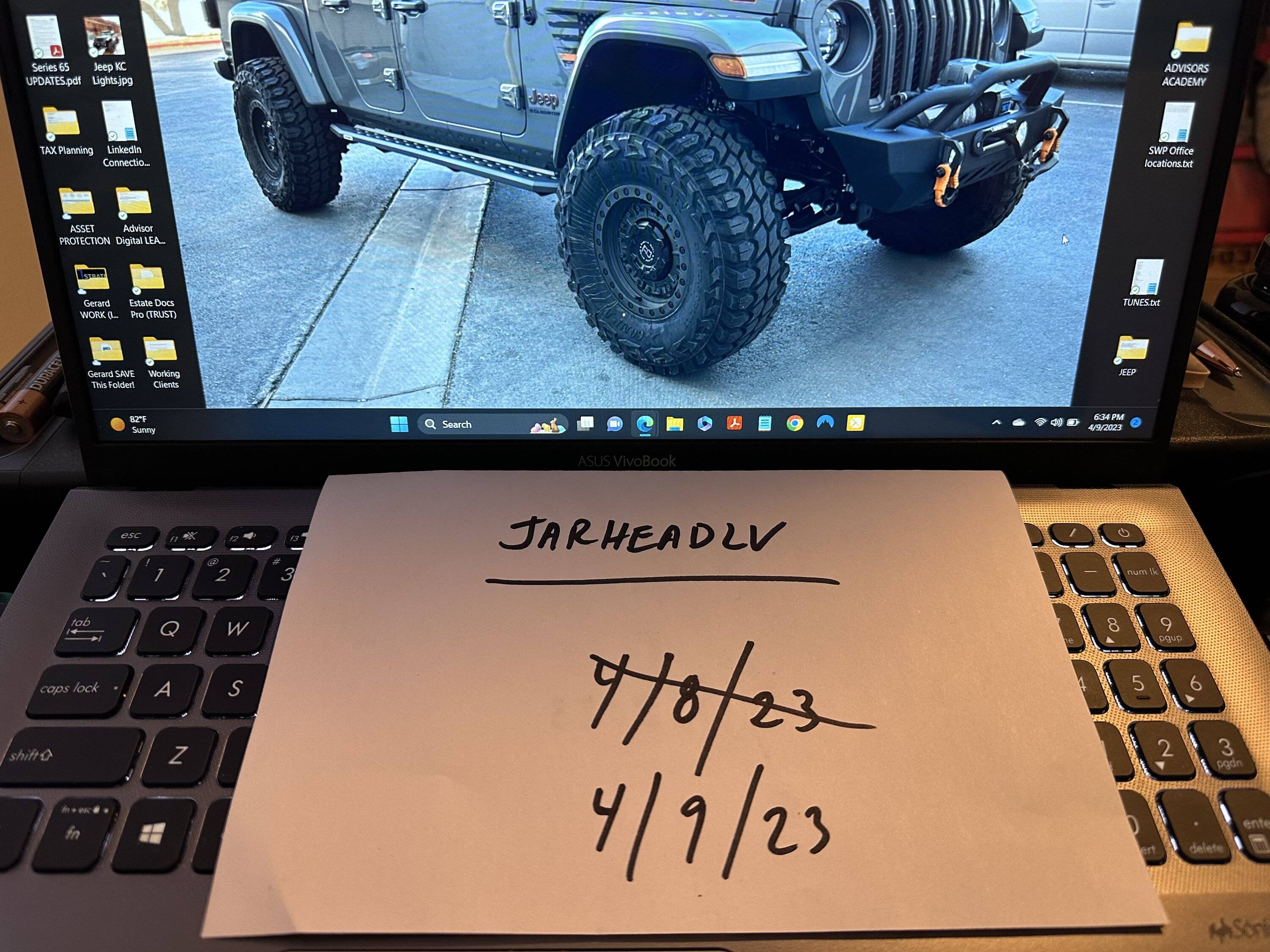 Jeep Gladiator 2023 OEM - Jeep Gladiator Mohave LED Taillights IMG_0888