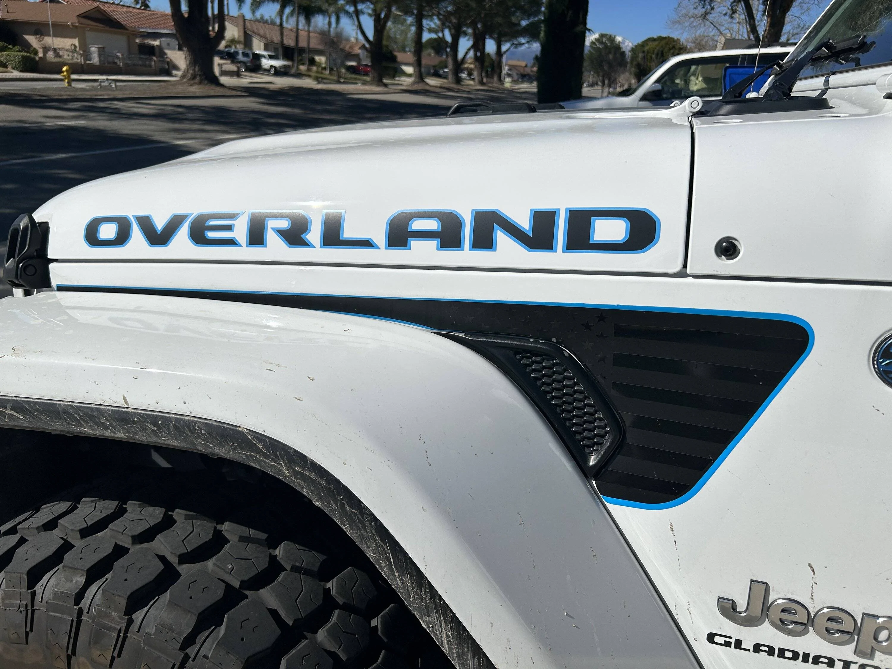 Jeep Gladiator FENDER VENT DECAL recommendations? 1B18EF23-B879-4465-BBF7-10B954B4D6CD