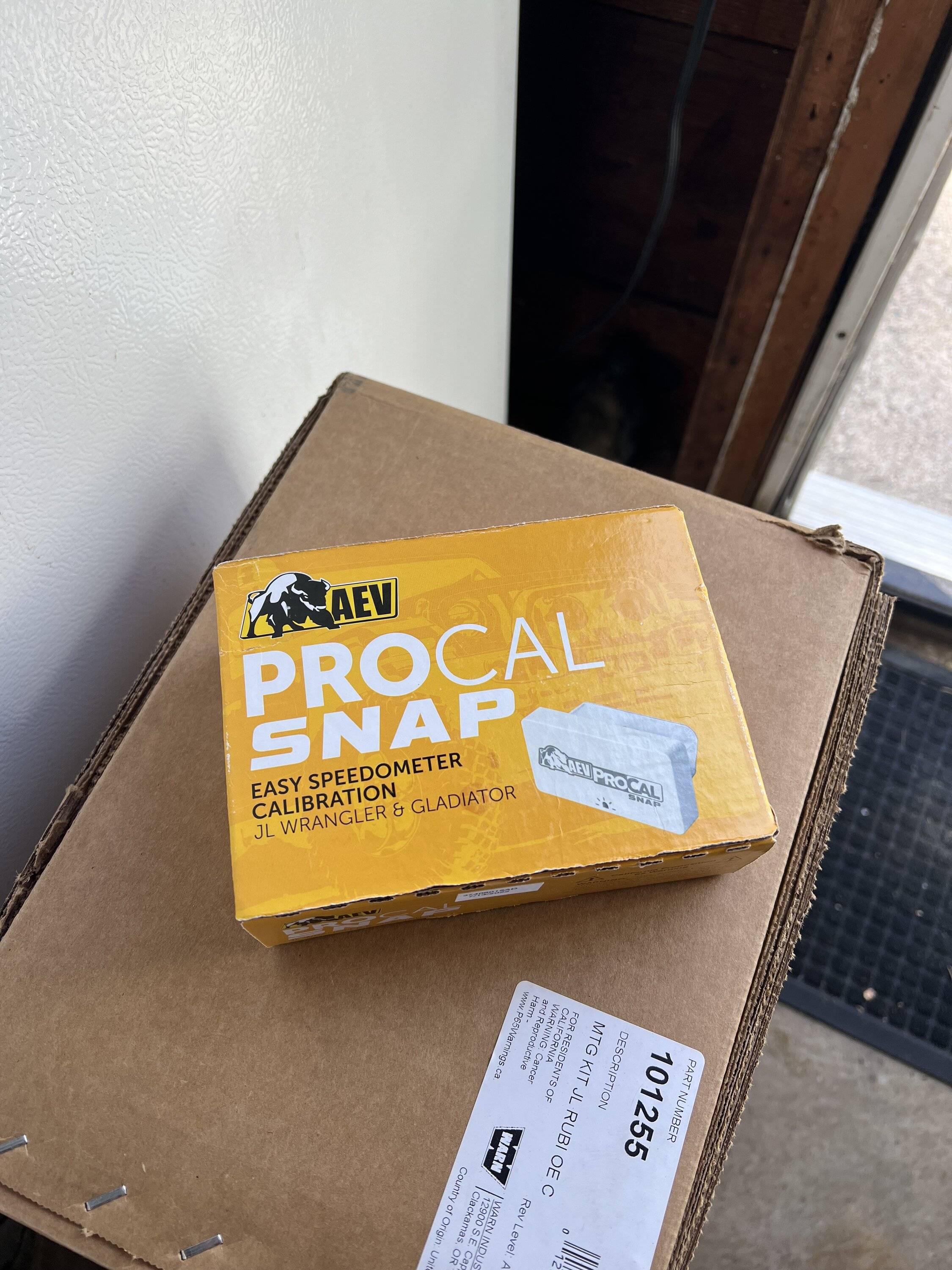 Jeep Gladiator AEV ProCal Snap NIB IMG_1894