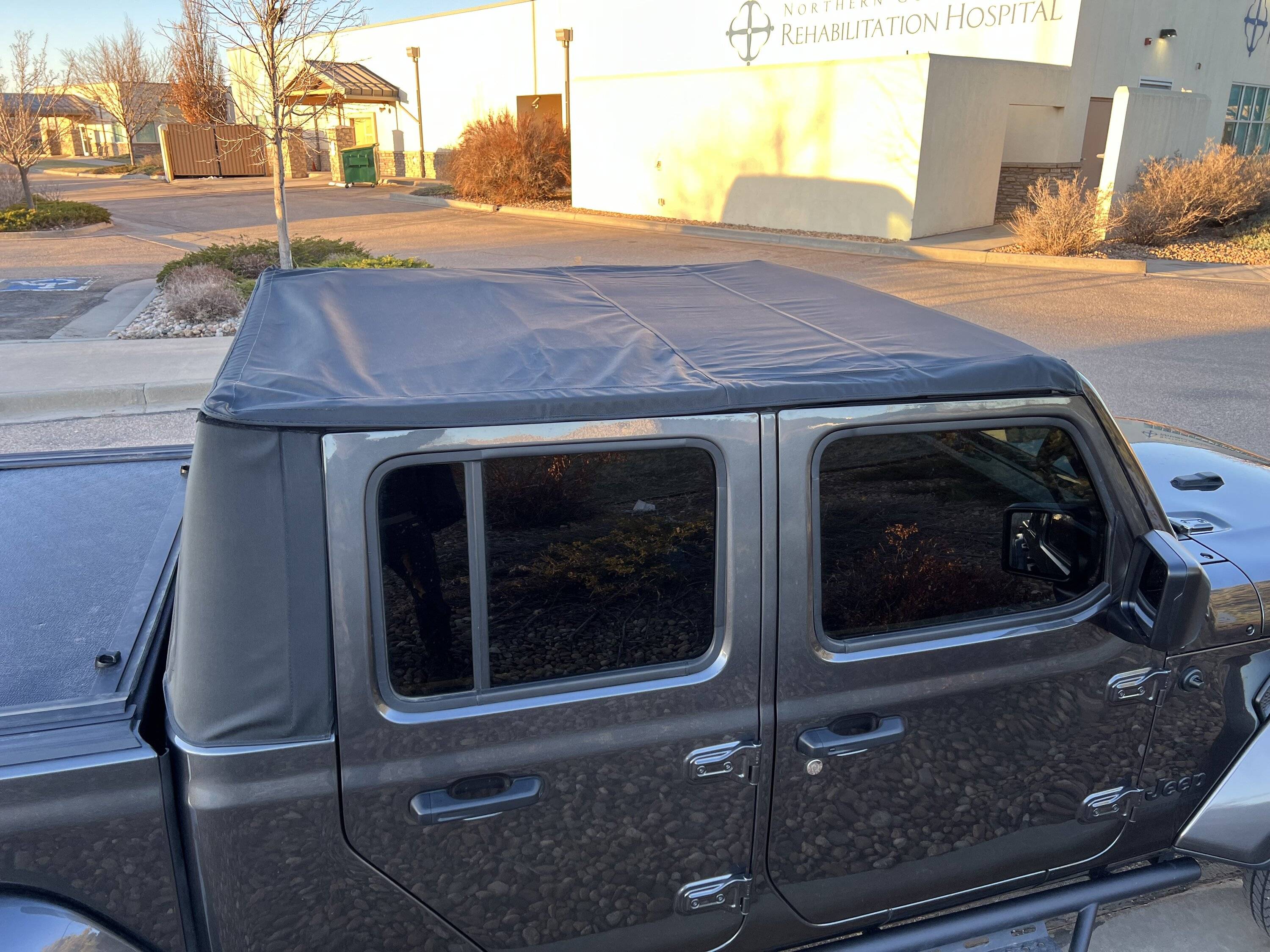 Jeep Gladiator New Rugged Ridge Voyager soft top IMG_4514