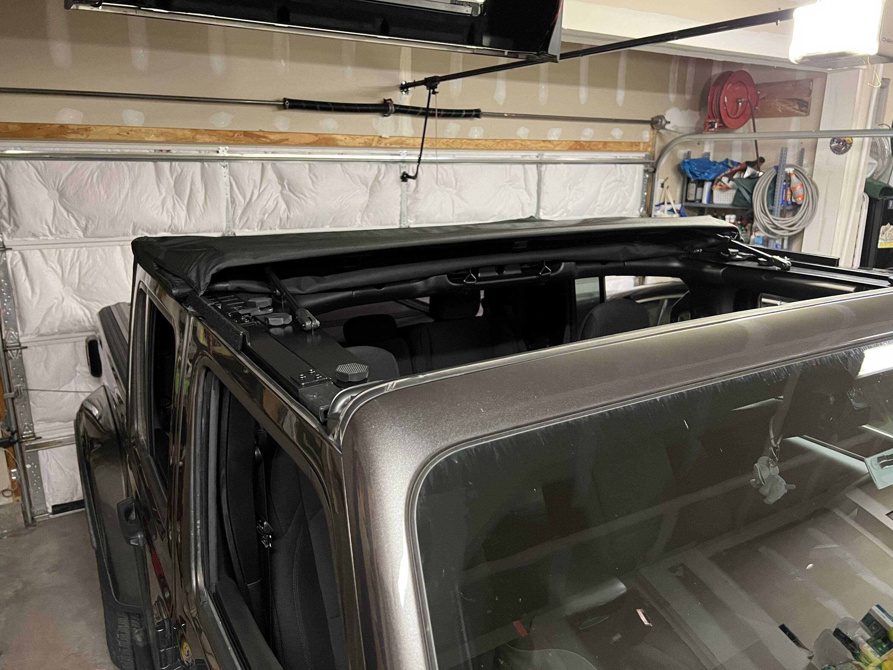 Jeep Gladiator New Rugged Ridge Voyager soft top IMG_4500