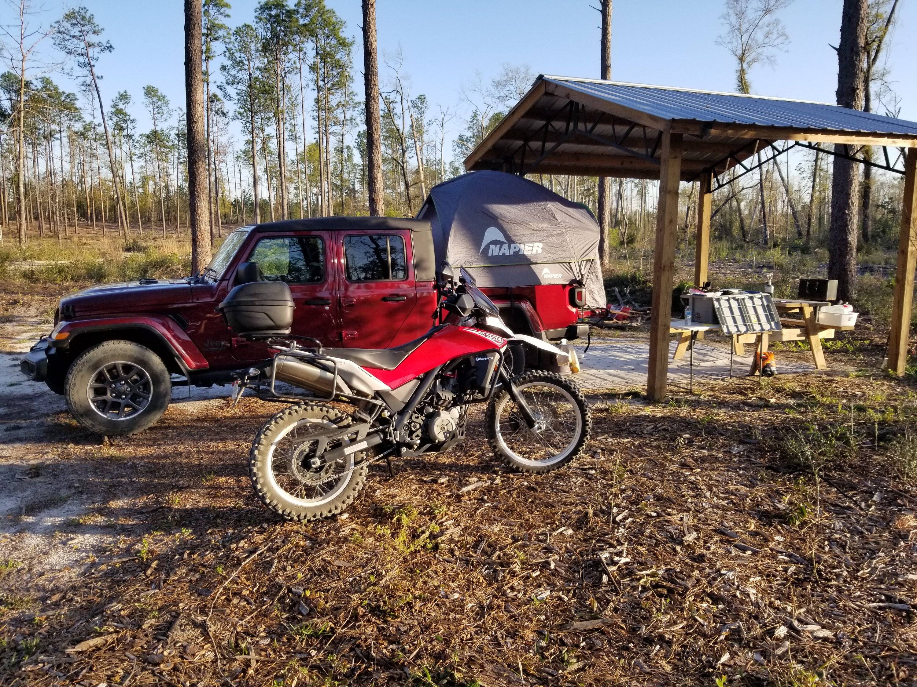 Jeep Gladiator Those with Mopar rollup cover, do you like it? 20220325_180128