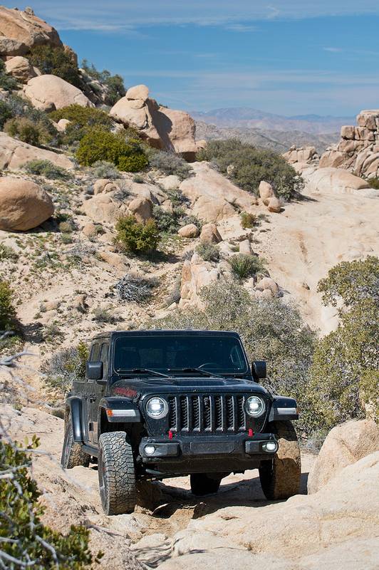 Jeep Gladiator Gladiator Glamour Shots 080-My-21-Gladiator-Rubicon-Valley-of-the-Moon-003