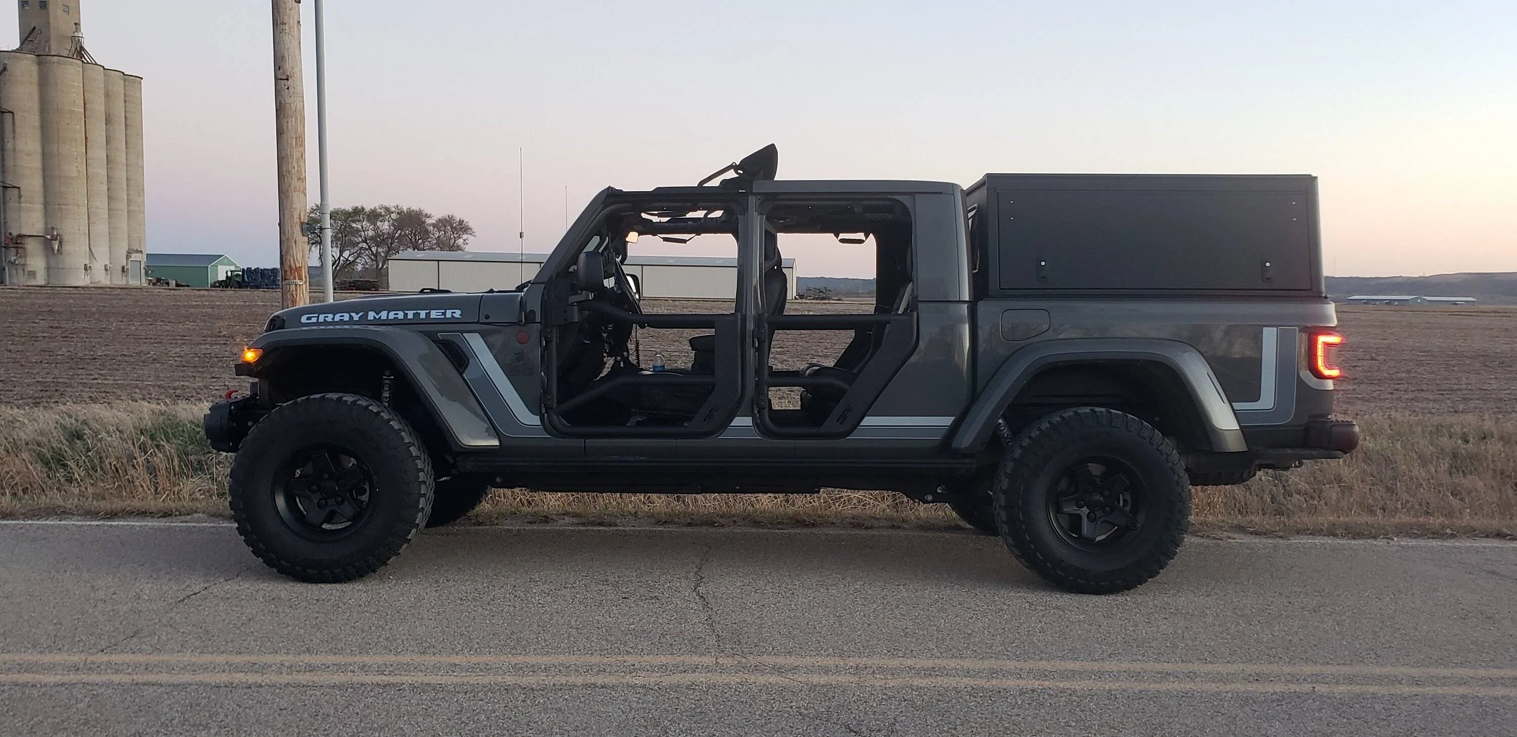 Jeep Gladiator Body Armor Tube Doors 20230412_200738