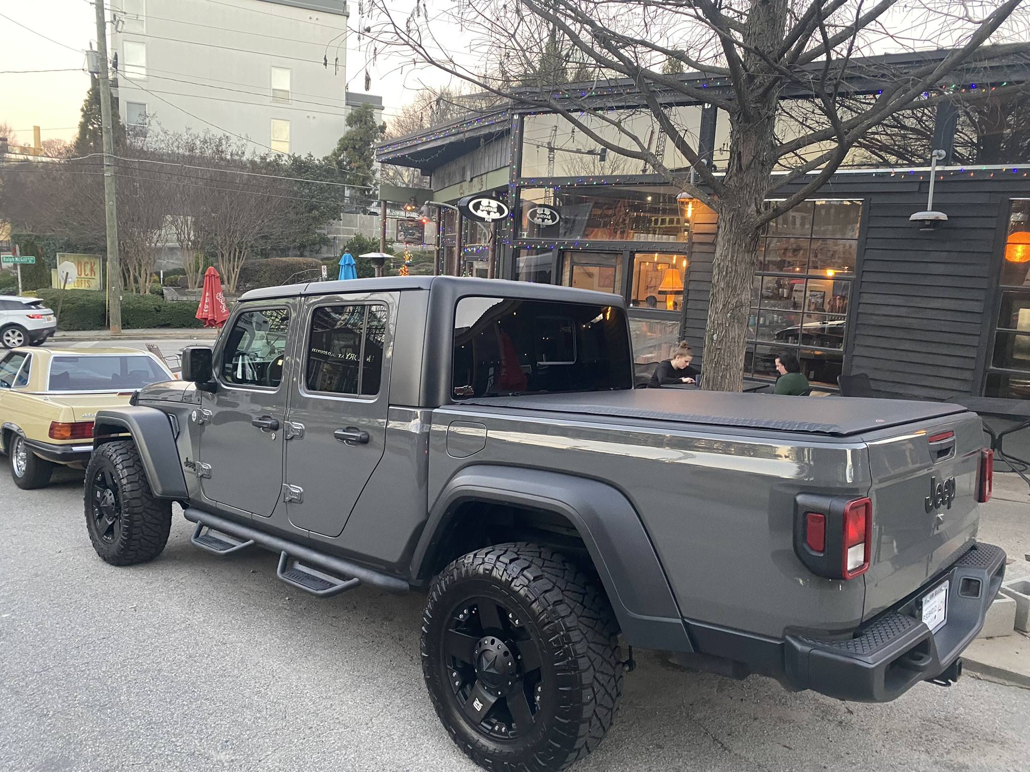 Jeep Gladiator Access Laredo Tonneau cover AC7E2E25-B1FC-4F33-8D99-5801688BAEC3