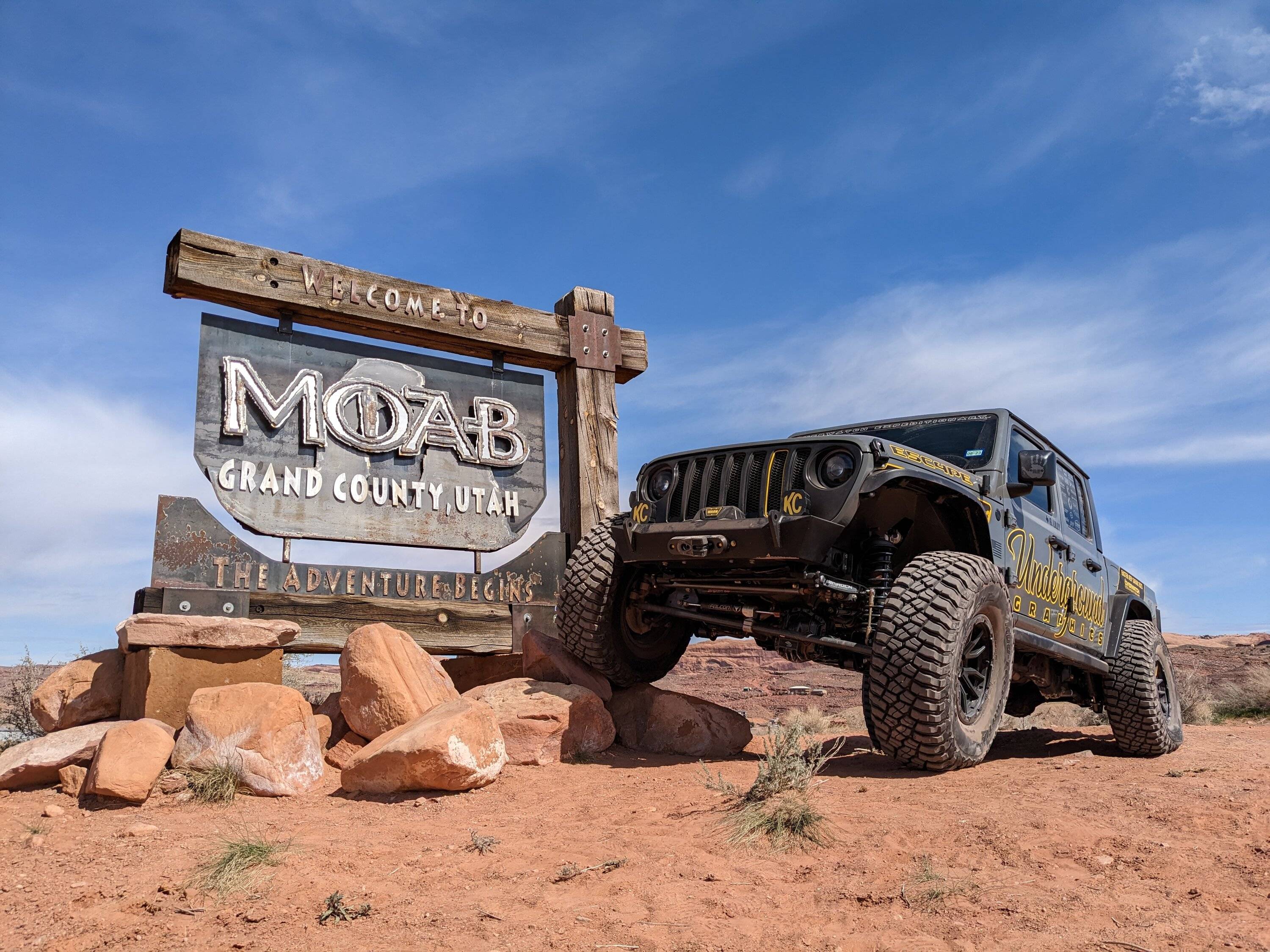 Jeep Gladiator Underground Graphics goes to Moab/EJS 2023 Gladiator MOAB sign