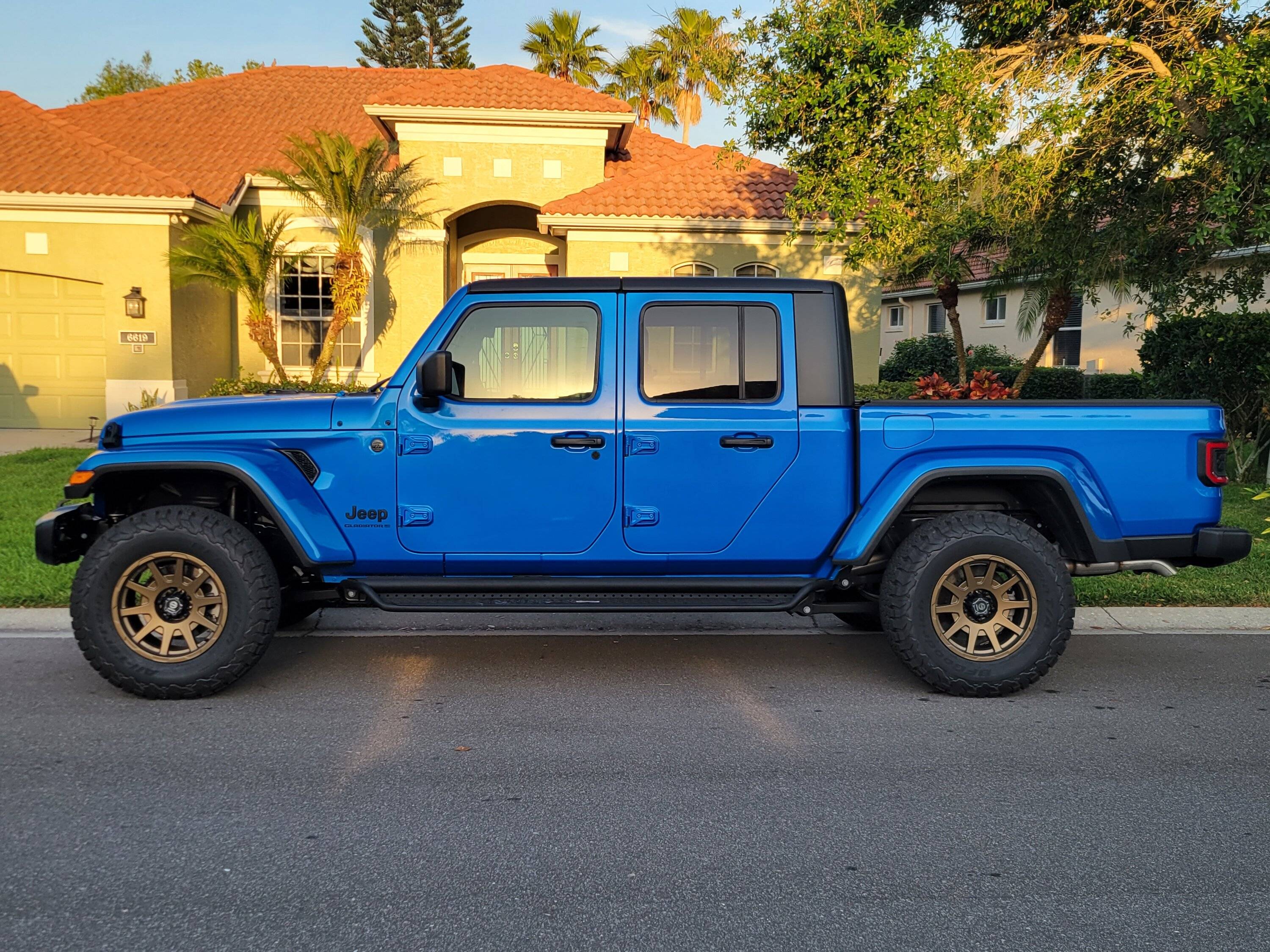 Jeep Gladiator HYDRO BLUE PEARL Gladiator JT Club Nitrox