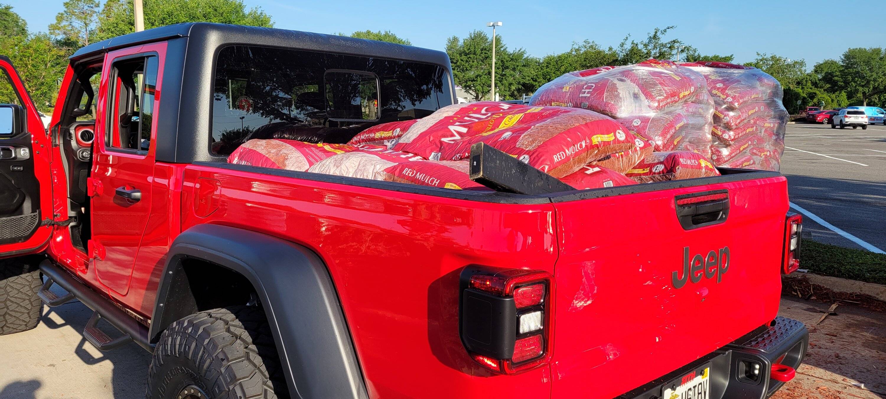 Jeep Gladiator What did you HAUL in your JT today? Mulch