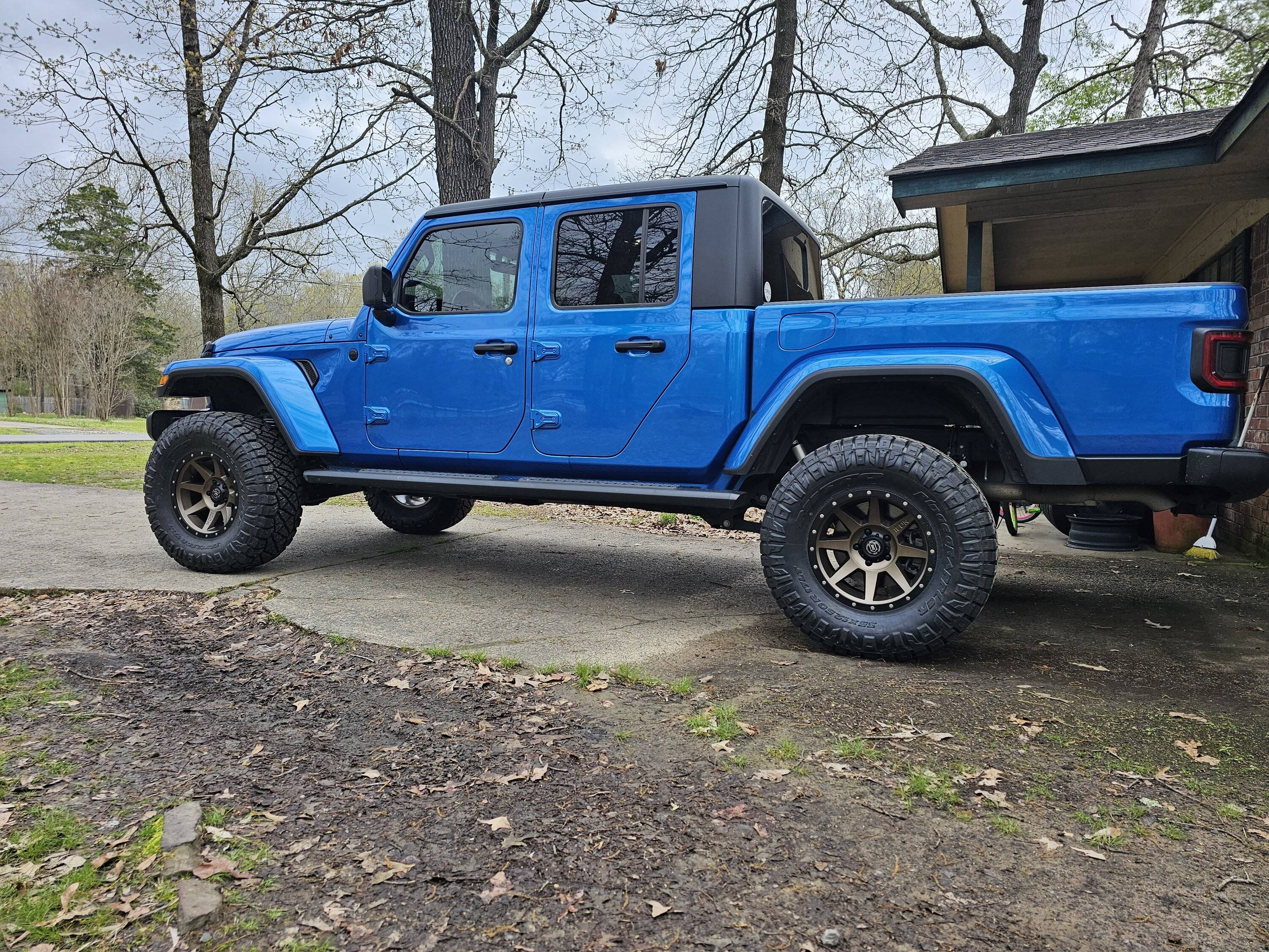 Jeep Gladiator 38" tires fit!! 20230331_101852