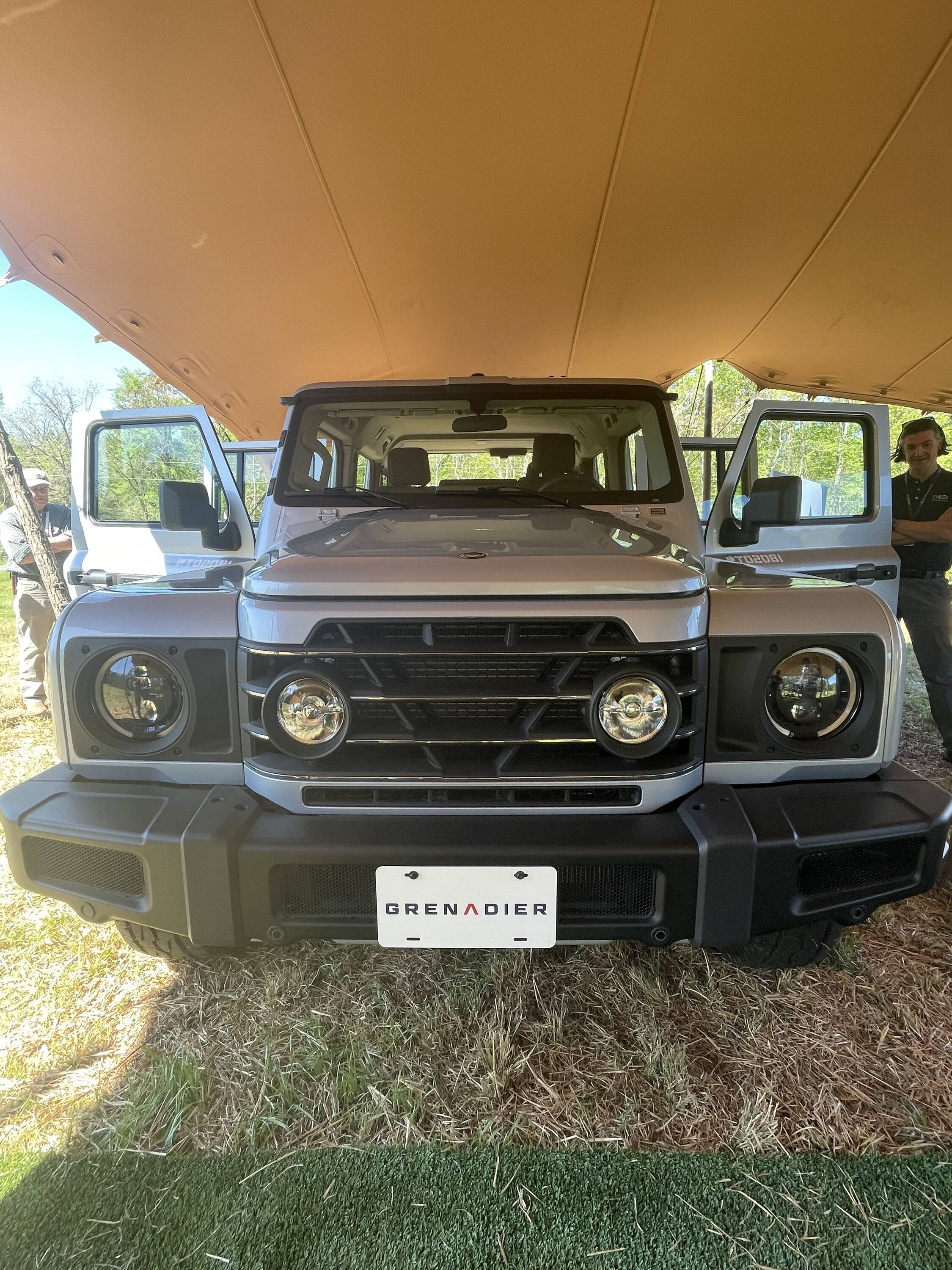 Jeep Gladiator Jeep v. Ineos Grenadier IMG_6103