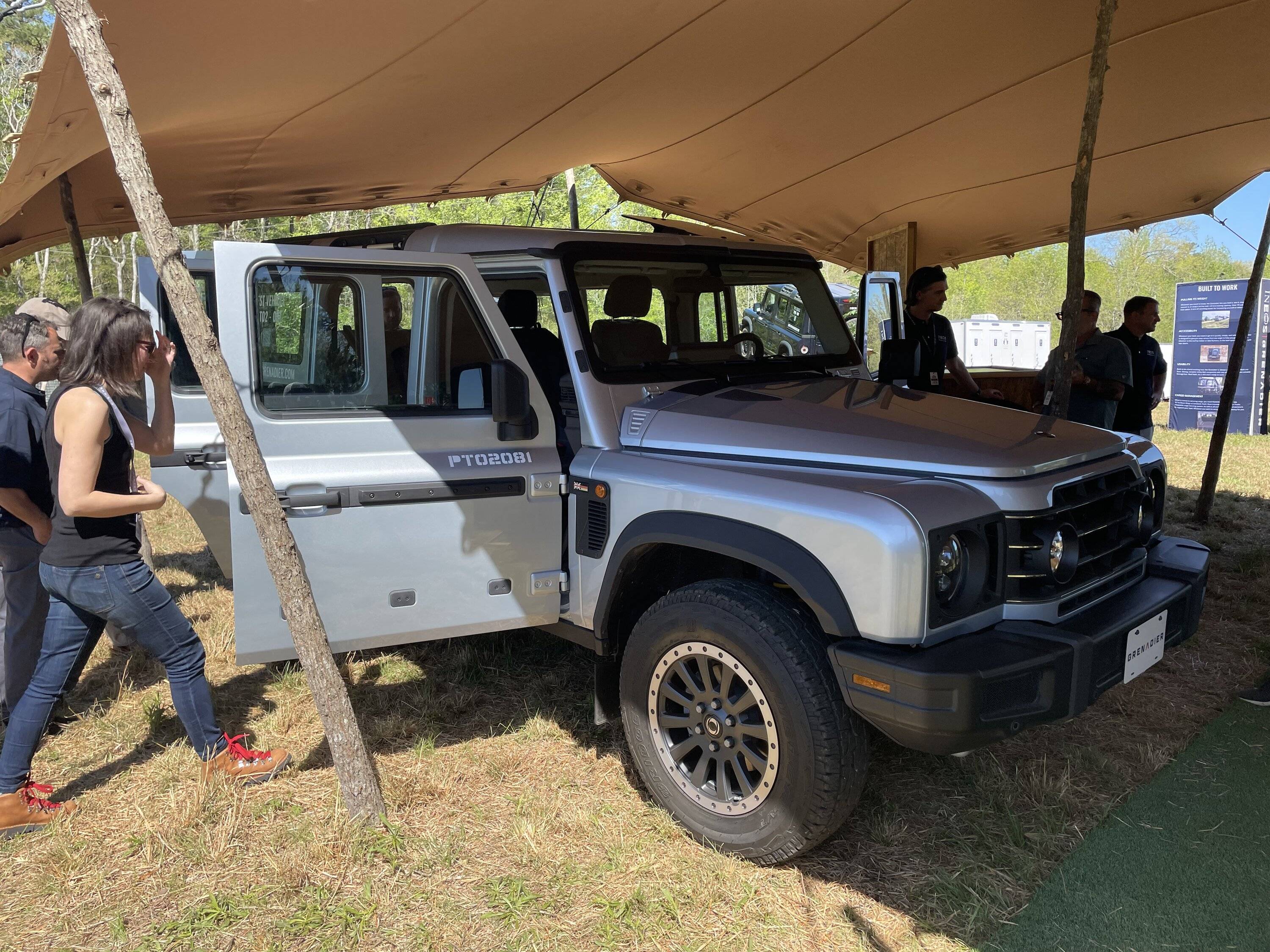Jeep Gladiator Jeep v. Ineos Grenadier IMG_6101