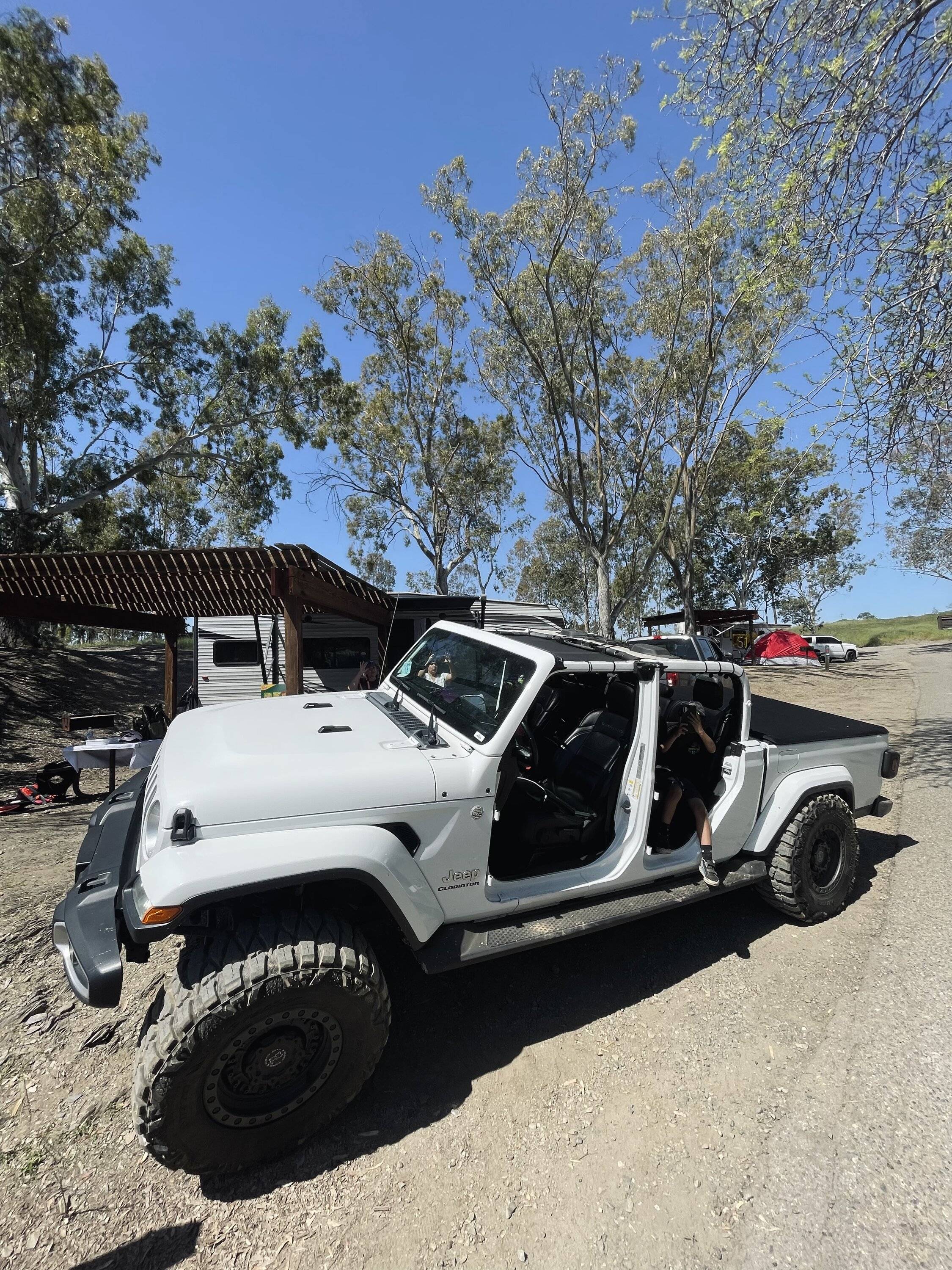 Jeep Gladiator Show Me Your Topless Pics 78A4B147-F584-4042-A29A-56676E2B89FD