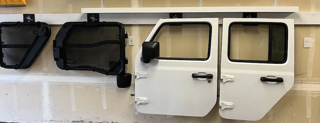 Jeep Gladiator Freedom Panels Off & Tube Doors to Fully Enclosed in 15 minutes door_storage2