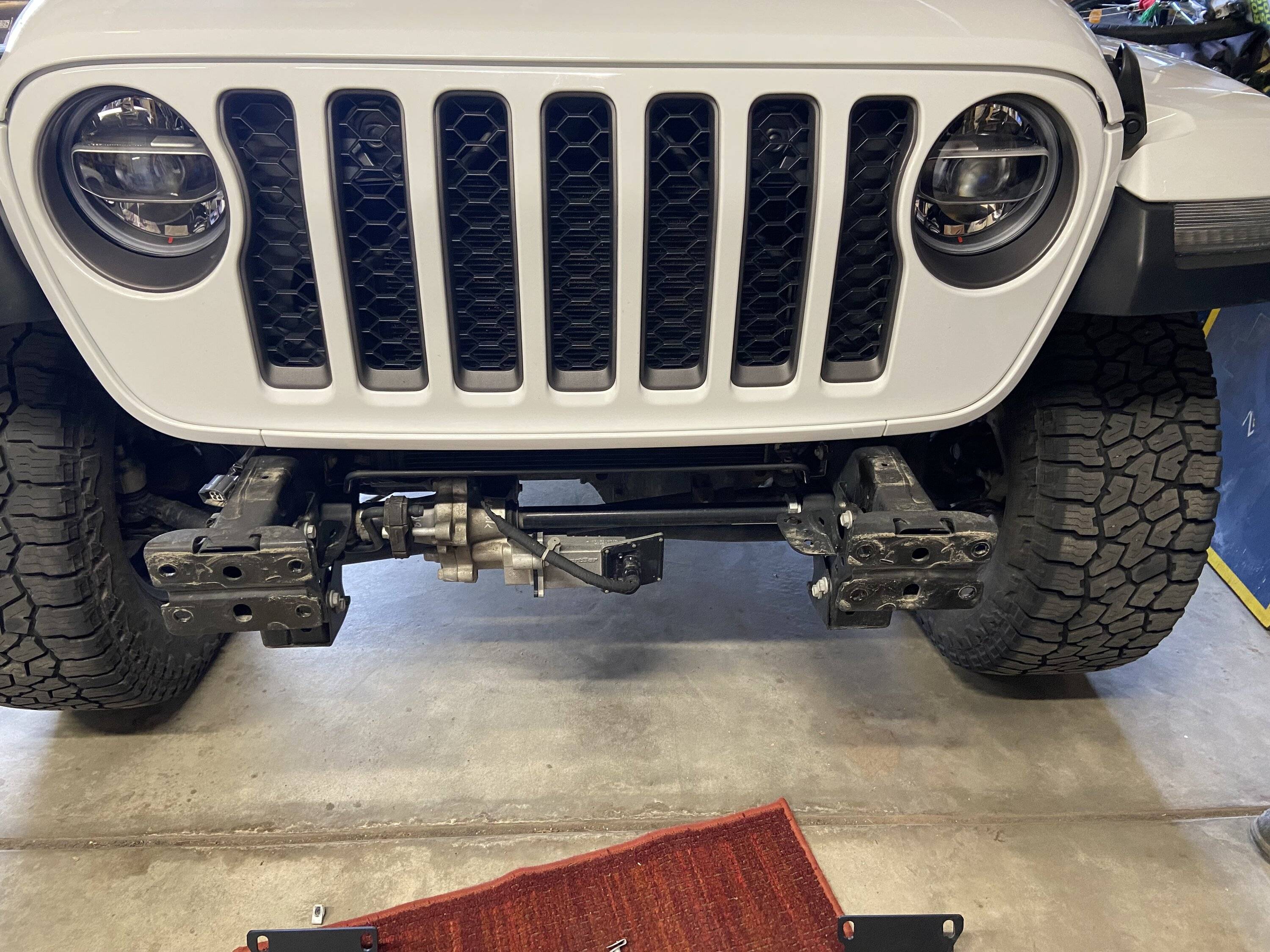 Jeep Gladiator Badlands Apex 12 / steel oem bumper IMG_5021.JPG