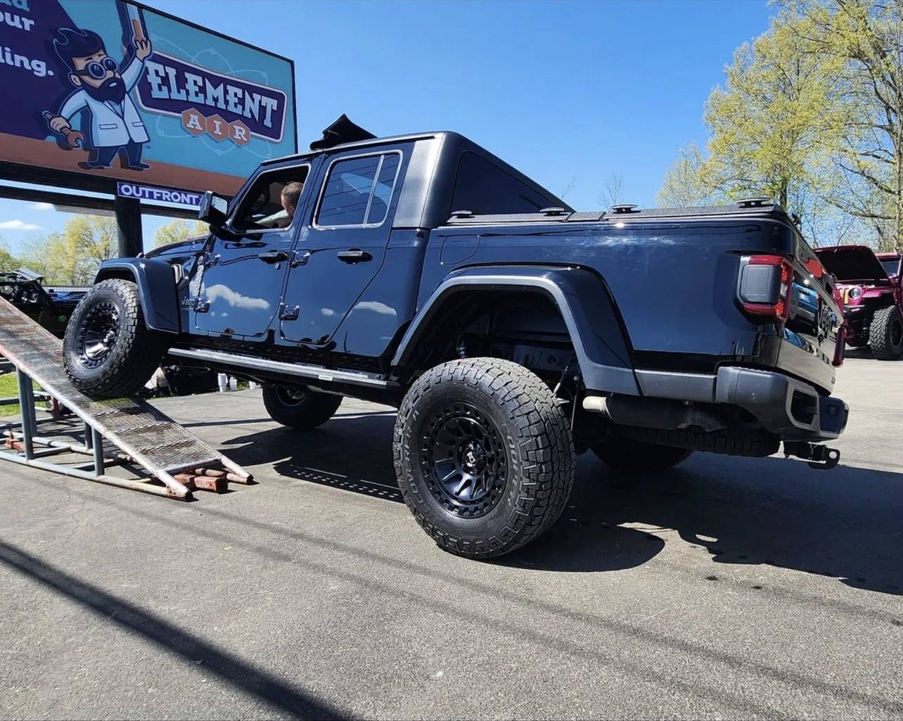 Jeep Gladiator Gladiator Glamour Shots 9CA0128C-BBD3-49DE-BB28-5EF282989F3F