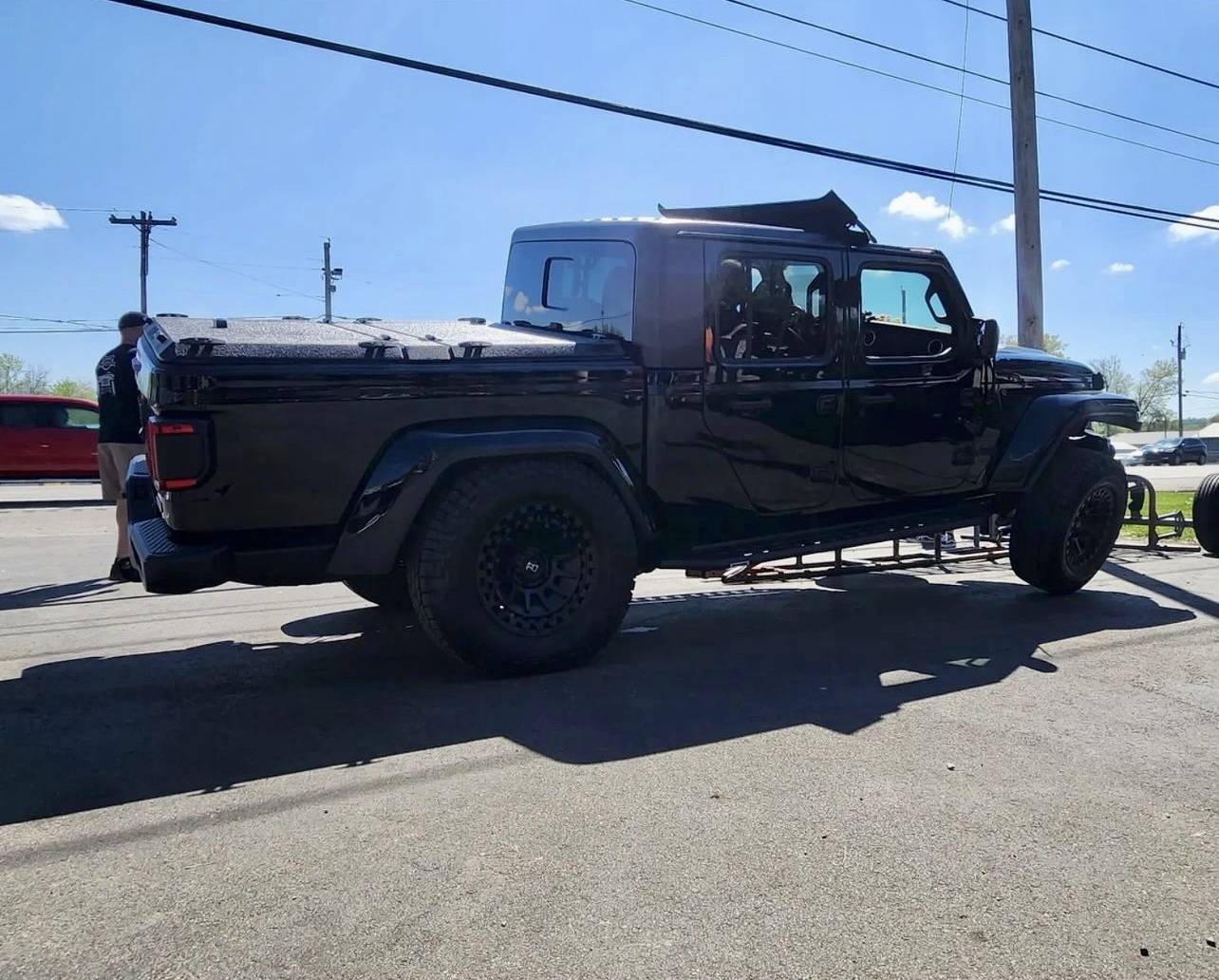 Jeep Gladiator Gladiator Glamour Shots EDBDBAC2-7E59-4D3B-AE49-44EB9768EA7D