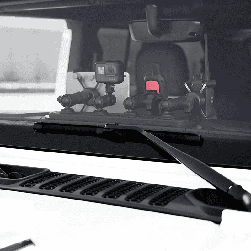Jeep Gladiator There's a Clever Phone Mount 1681764885558