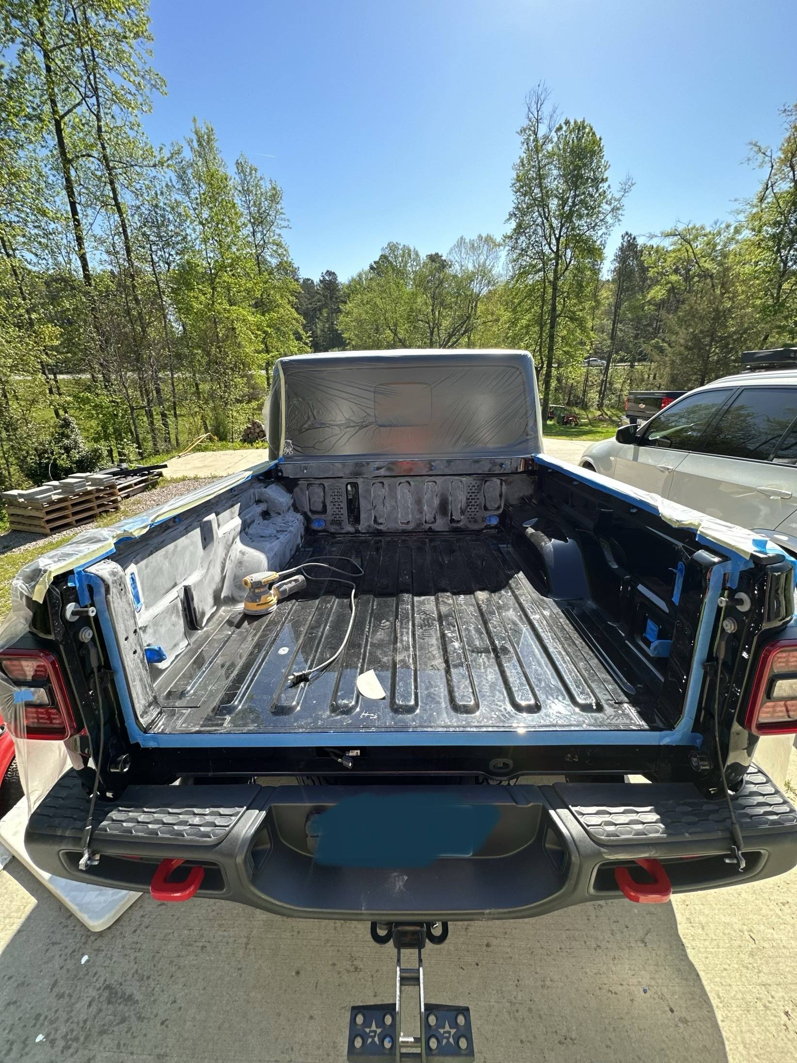 Jeep Gladiator Gladiator round 2 RenderedIma