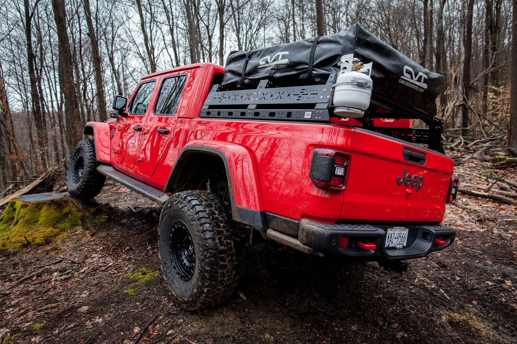 Jeep Gladiator Brand New VRS Bed Rack System by KB Voodoo! (photo heavy) Gladiator Flexing -1