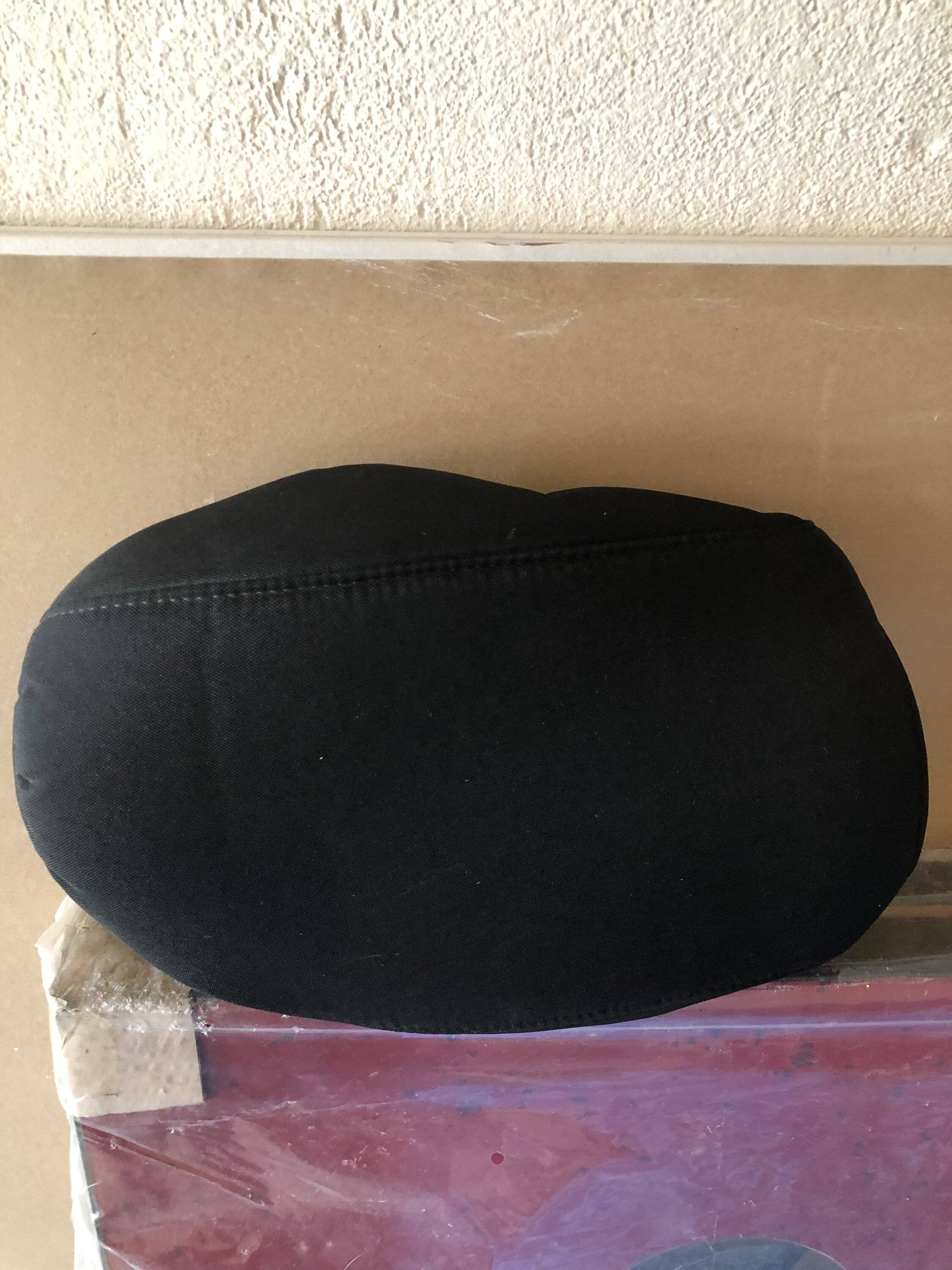 Jeep Gladiator Bartach center console cover and center console devider/ pet barrier. $50.00 for both plus shipping. 37AE9931-5787-4FFB-9FC0-5A55799C0094