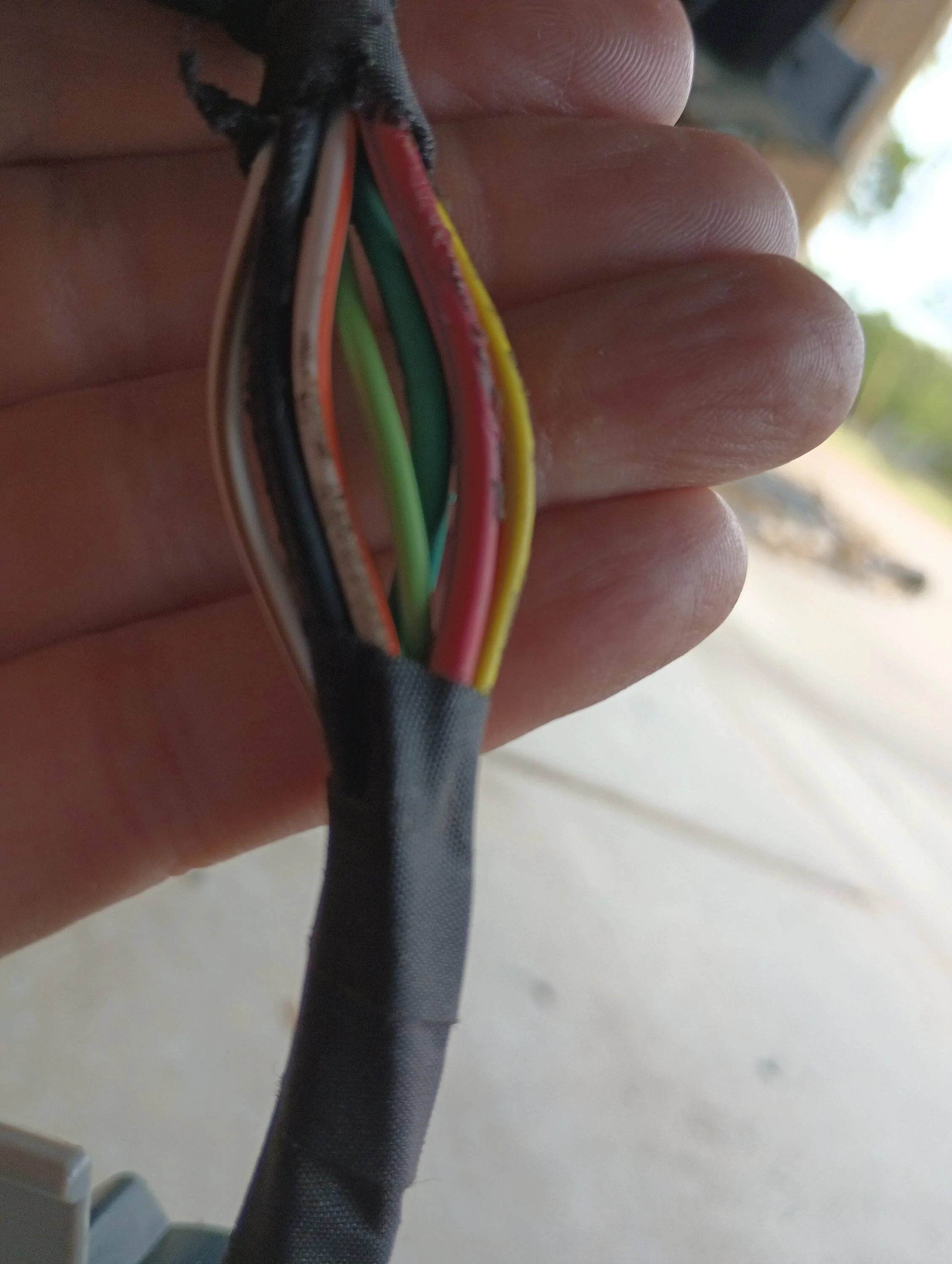 Jeep Gladiator JT trailer wiring harness dissection IMG_20230419_174651546