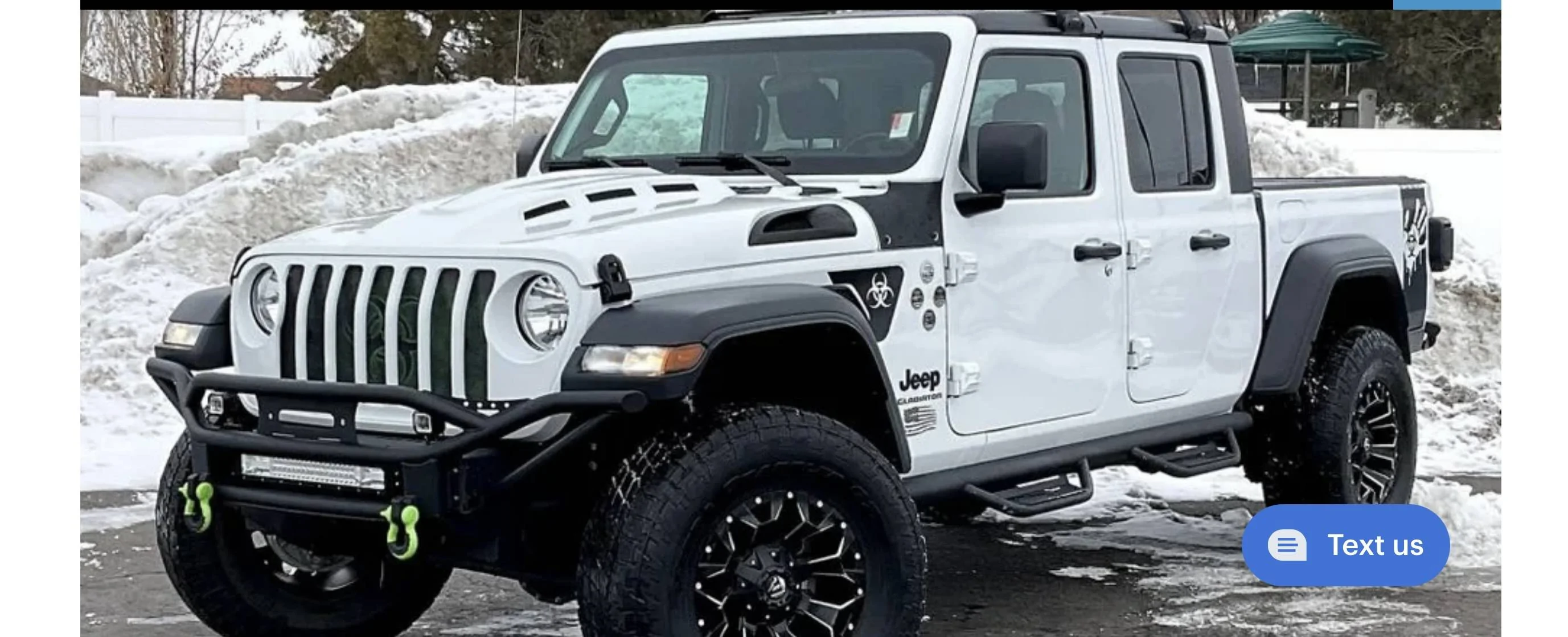 Jeep Gladiator What brand is this symbol? E5D2D8AD-870D-40B1-B46F-924CD9A3FF17