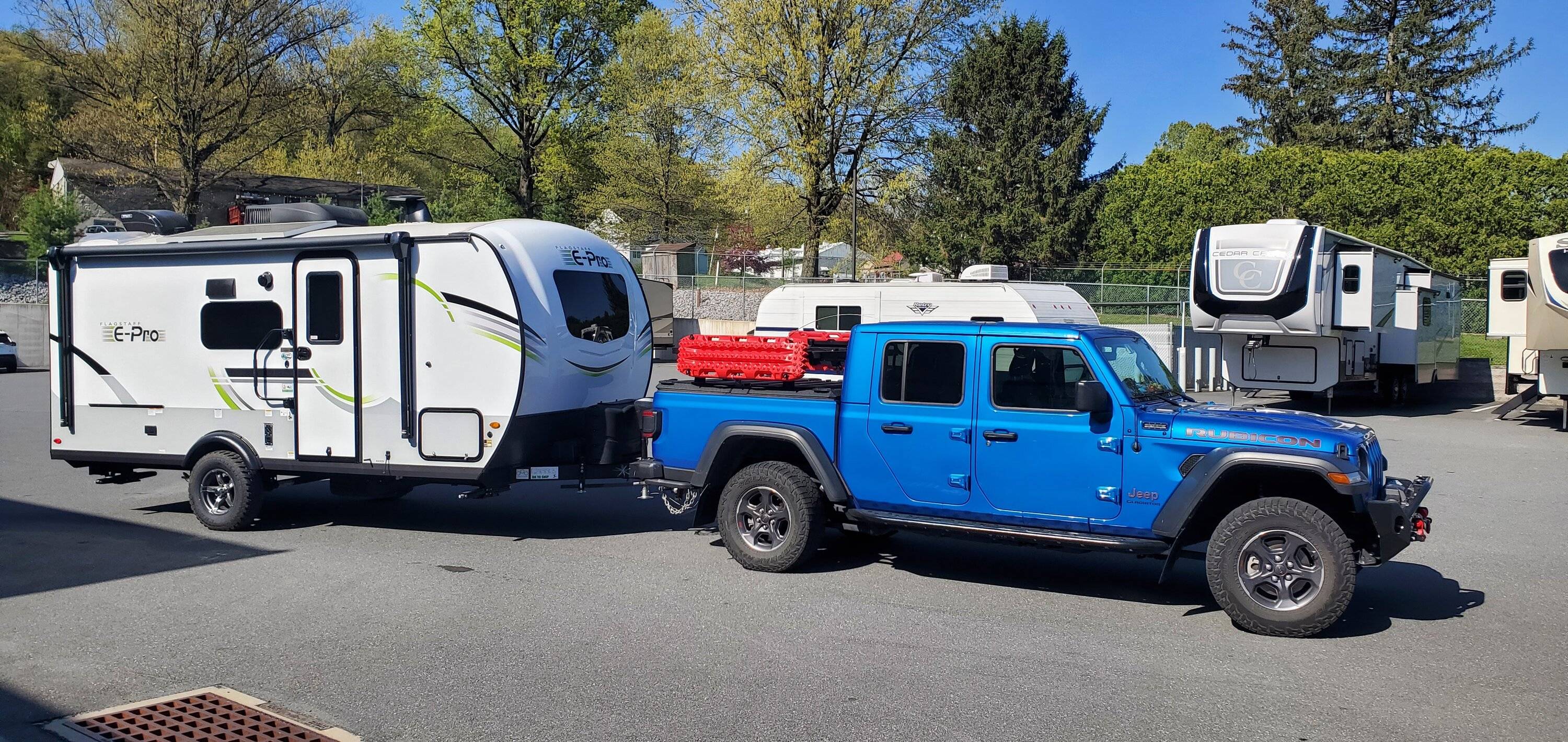 Jeep Gladiator What camper are you towing with  your eco-diesel? 20230419_161650