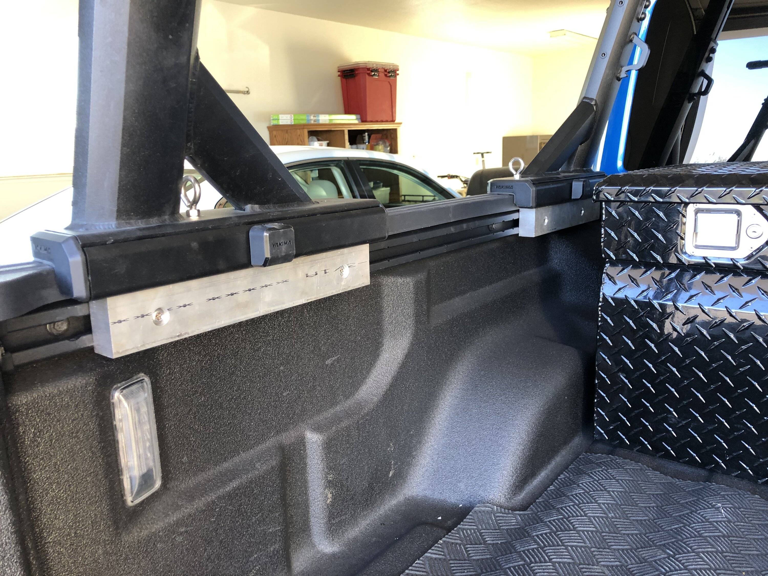 Jeep Gladiator Yakima Overhaul HD panding pads causing deflection in bed rails 34EF09B7-0875-49CC-94BB-5D3AE6A6155E