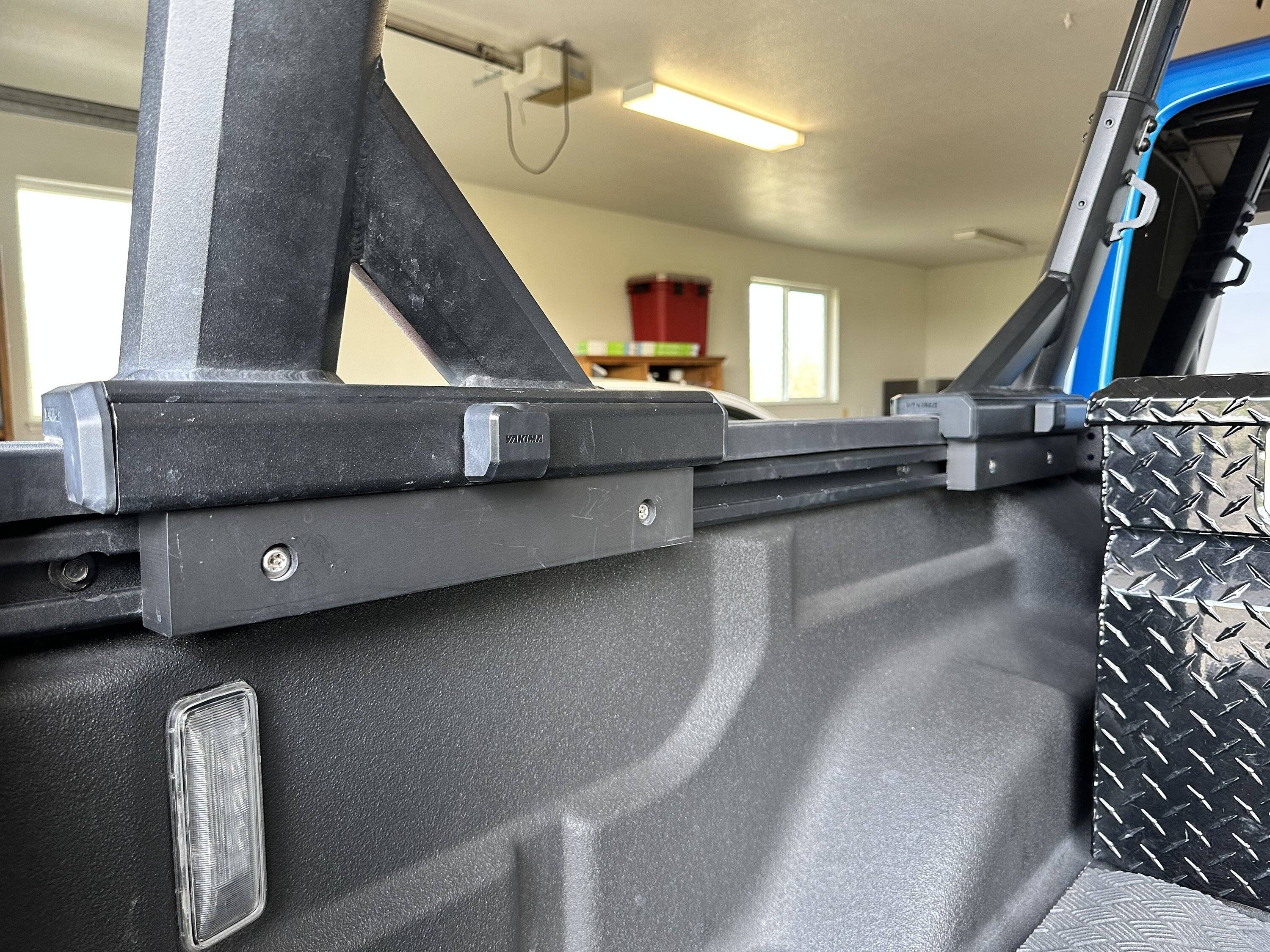Jeep Gladiator Yakima Overhaul HD panding pads causing deflection in bed rails FAC32768-07F5-40EB-83BB-3A0F54F00D1F