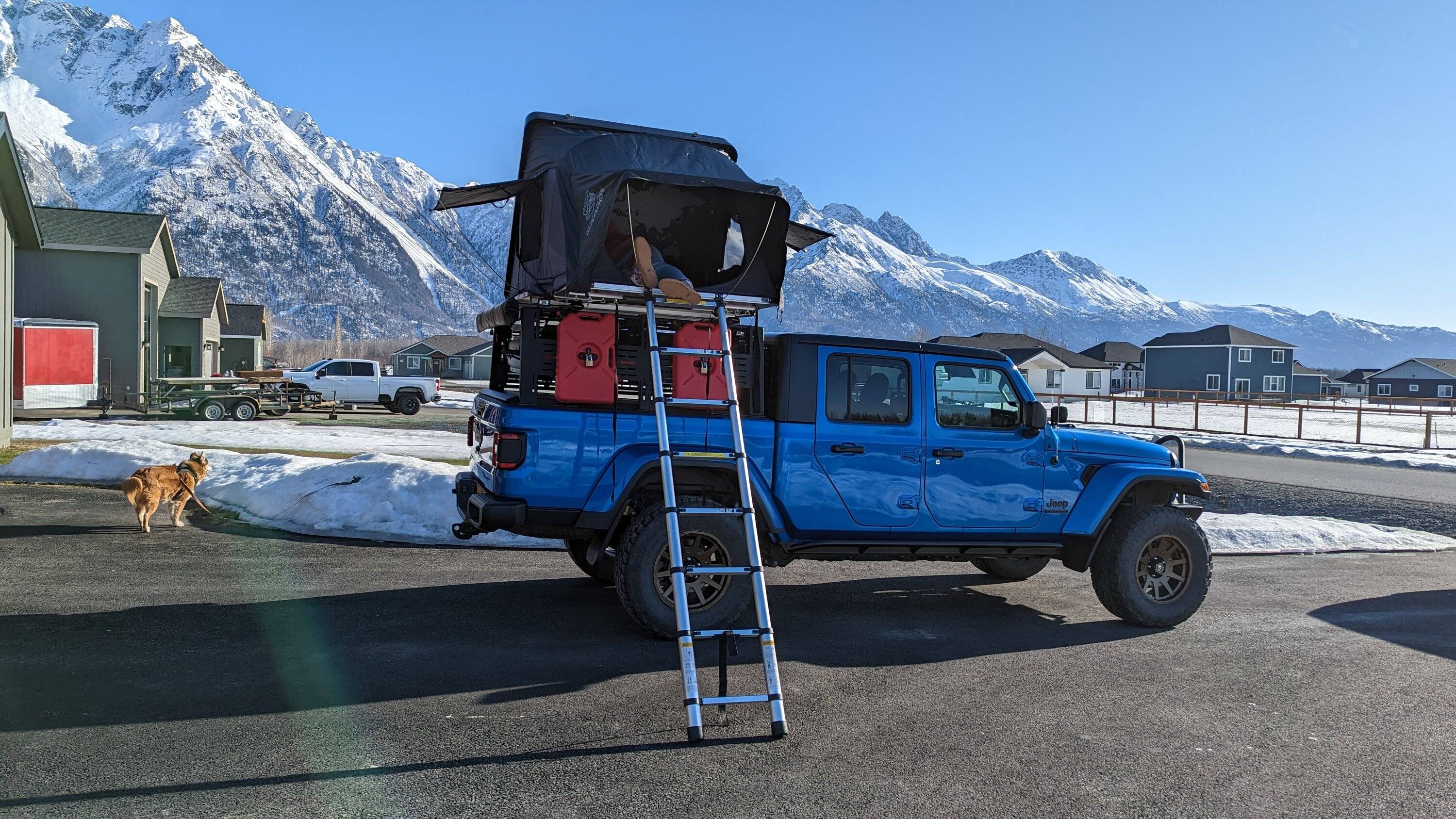 Jeep Gladiator Alaska Daily Drivers: Hydro Blue 80A and Bright White JTR PXL_20230422_023156162