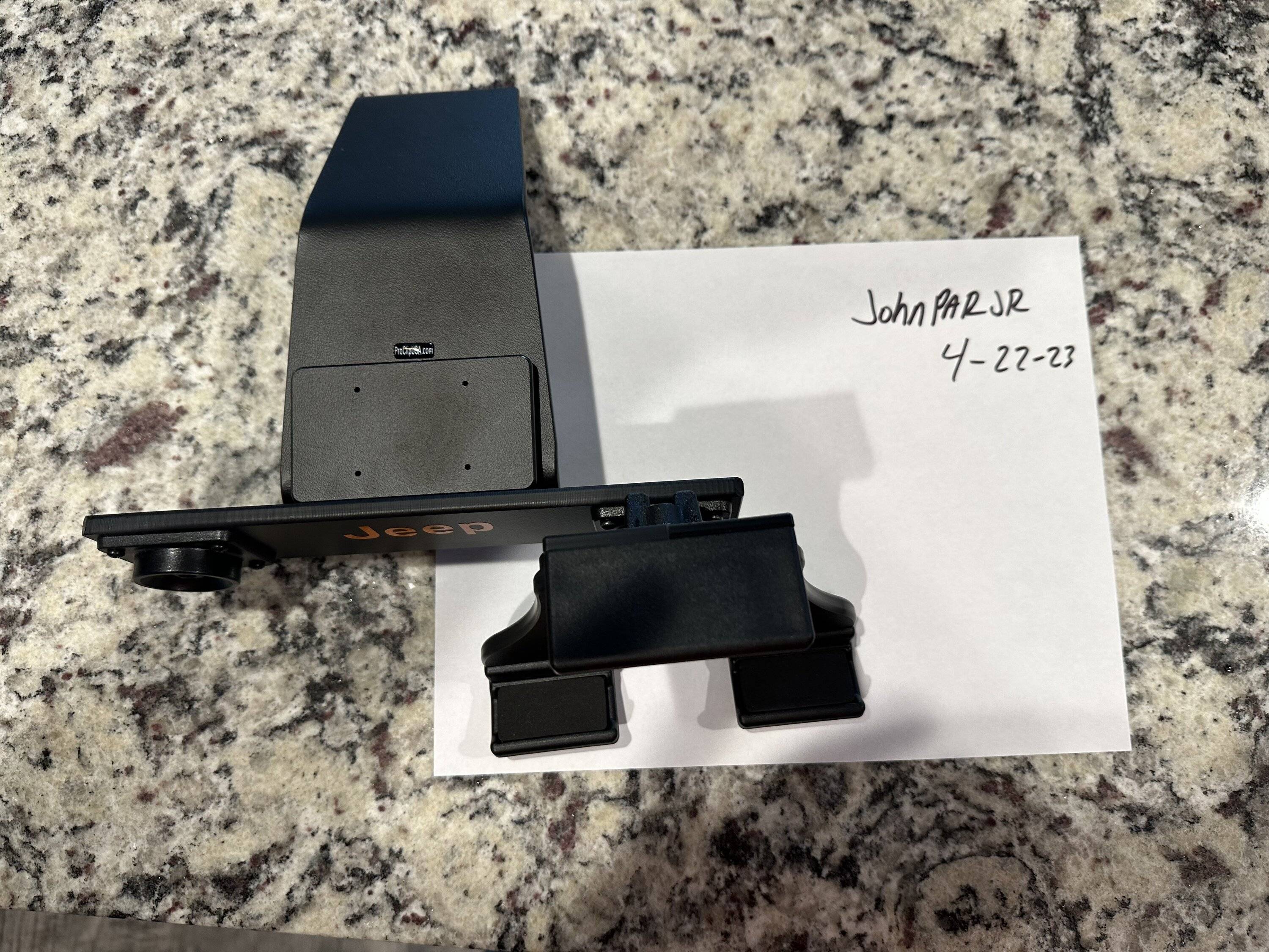 Jeep Gladiator 2 Pro Clips for Jeep Wrangler JL / Gladiator Center Dash Phone Mount and Extra-Strength Center Dash Phone Mount IMG_1787