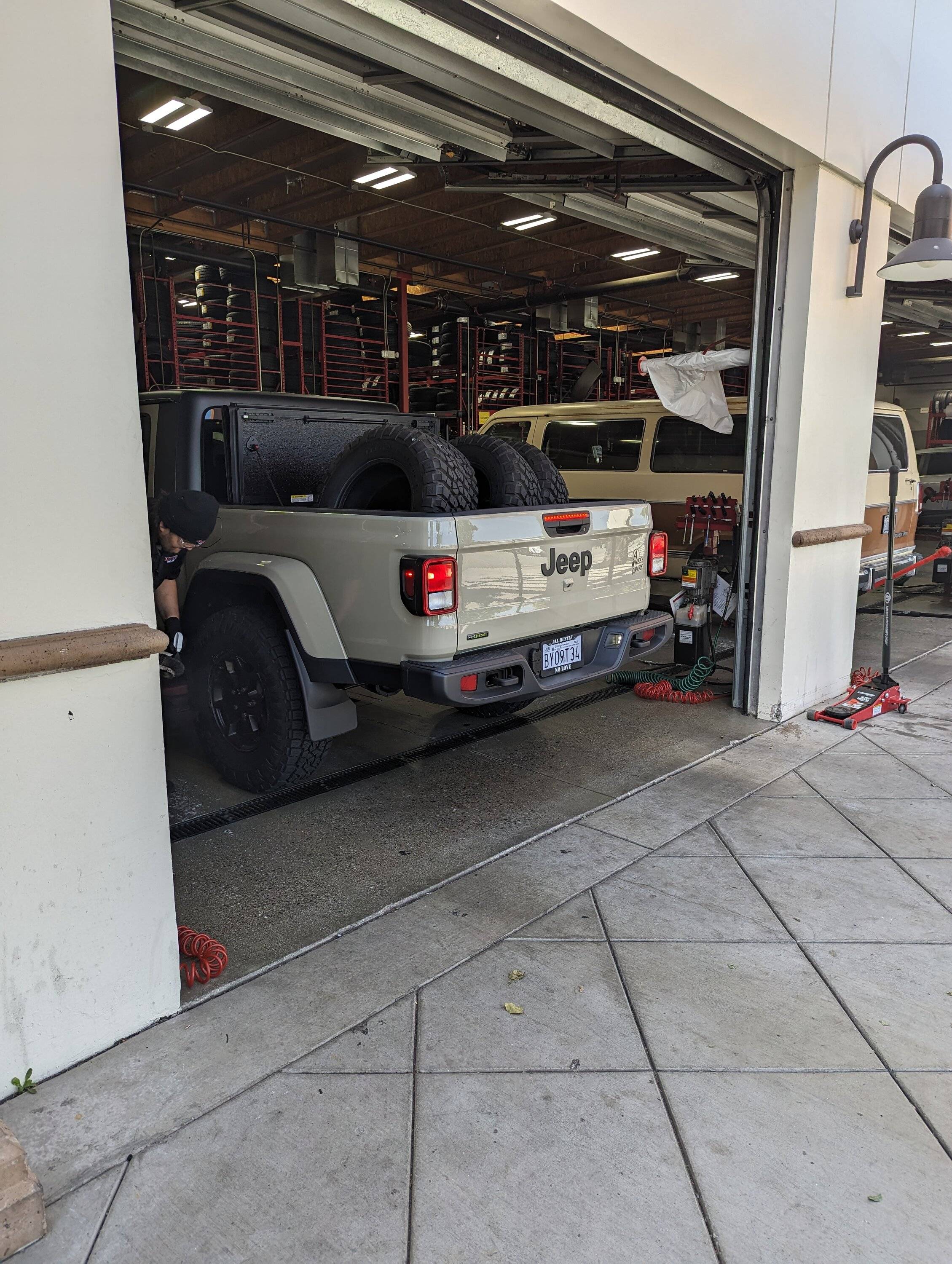 Jeep Gladiator Willys BFG KM2 LT255/75R17 takeoffs $600 PXL_20230422_181536174
