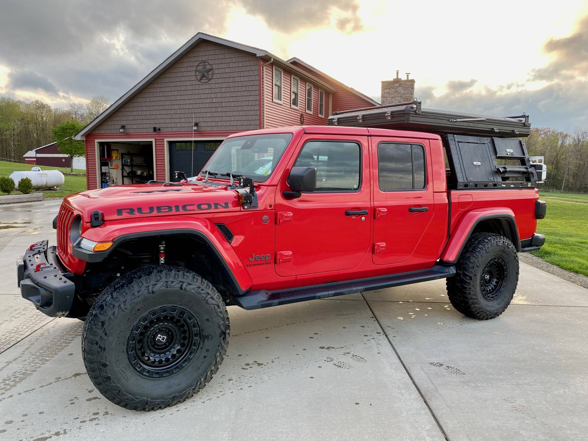 Jeep Gladiator Brand New VRS Bed Rack System by KB Voodoo! (photo heavy) IMG_6138