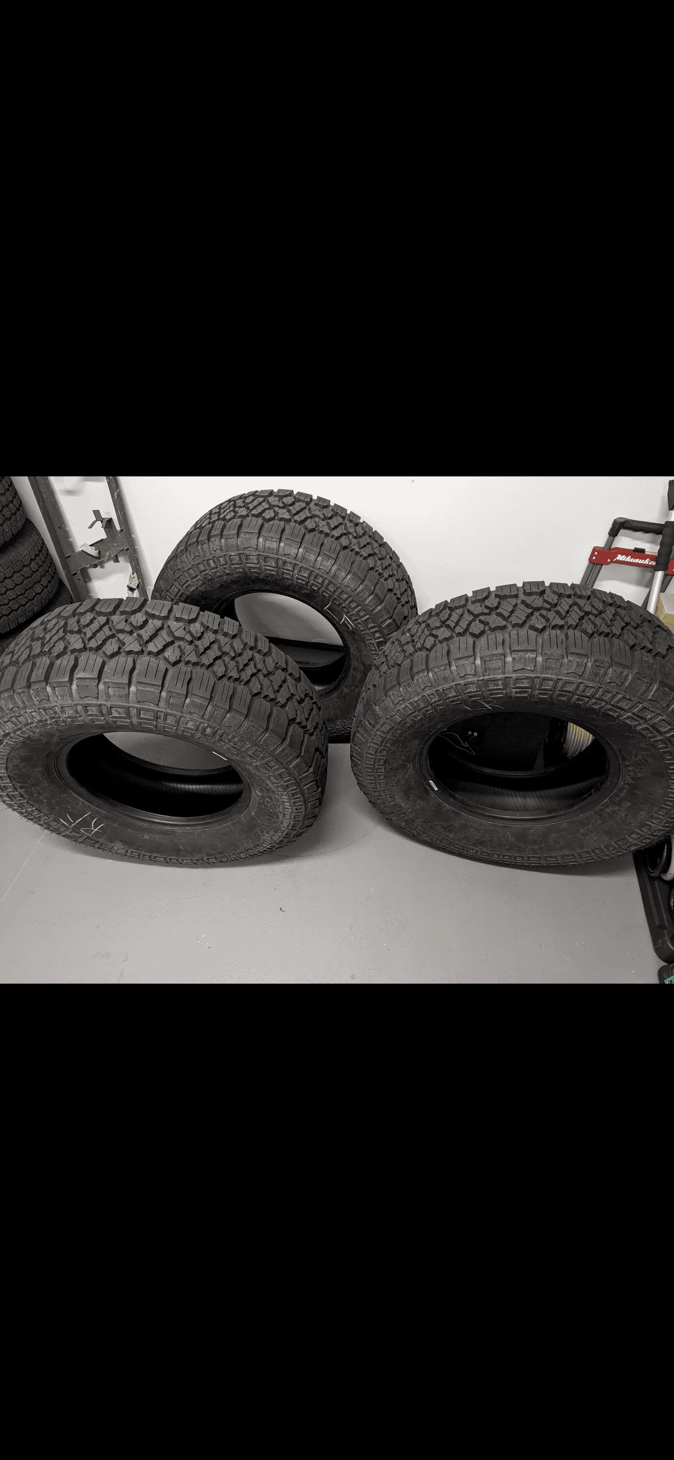 Jeep Gladiator Spare of a different size?  Big deal or nah? Screenshot_20230423-123734