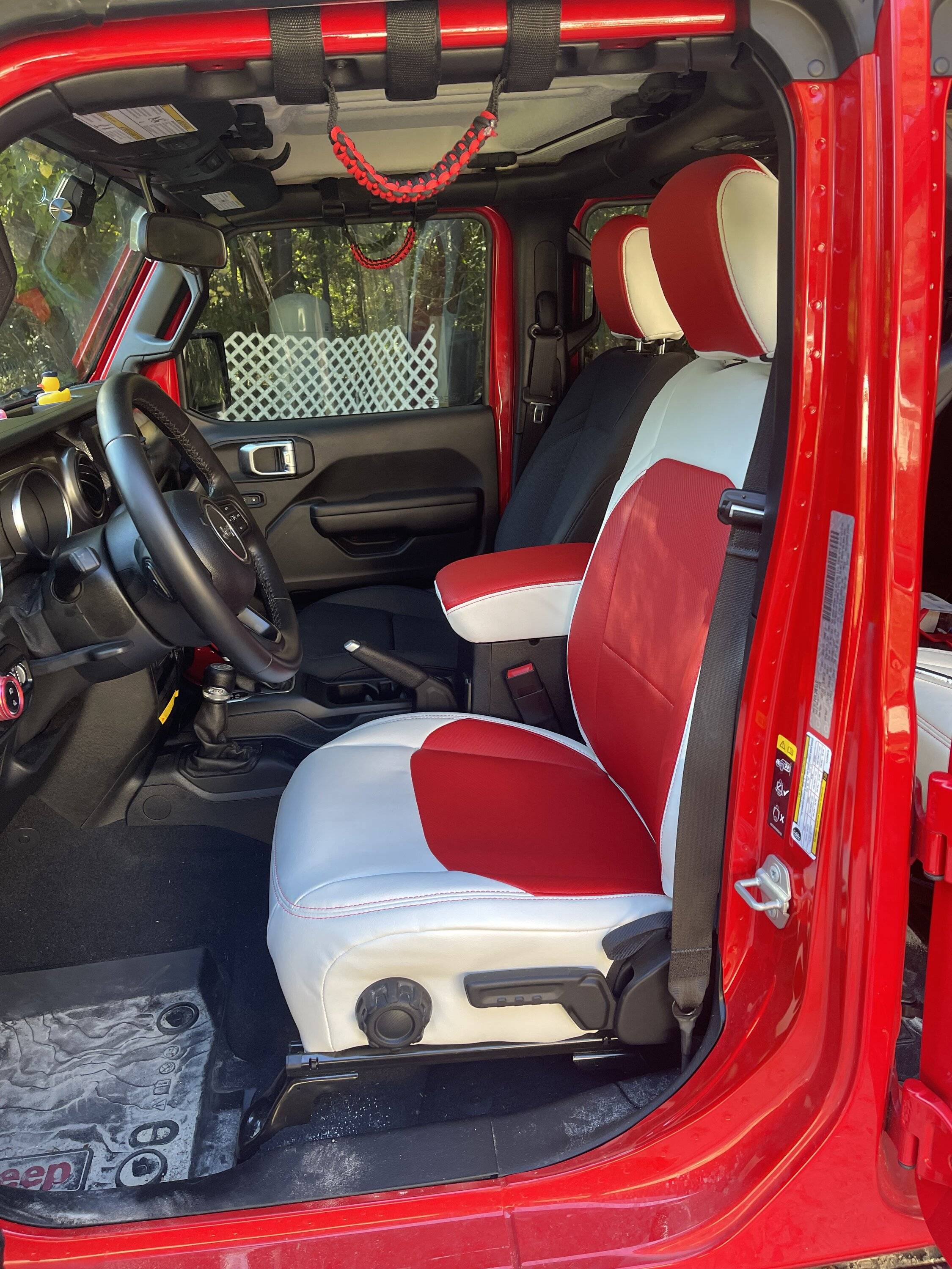 Jeep Gladiator Custom Red/White PRP Vinyl Seat covers IMG_2874