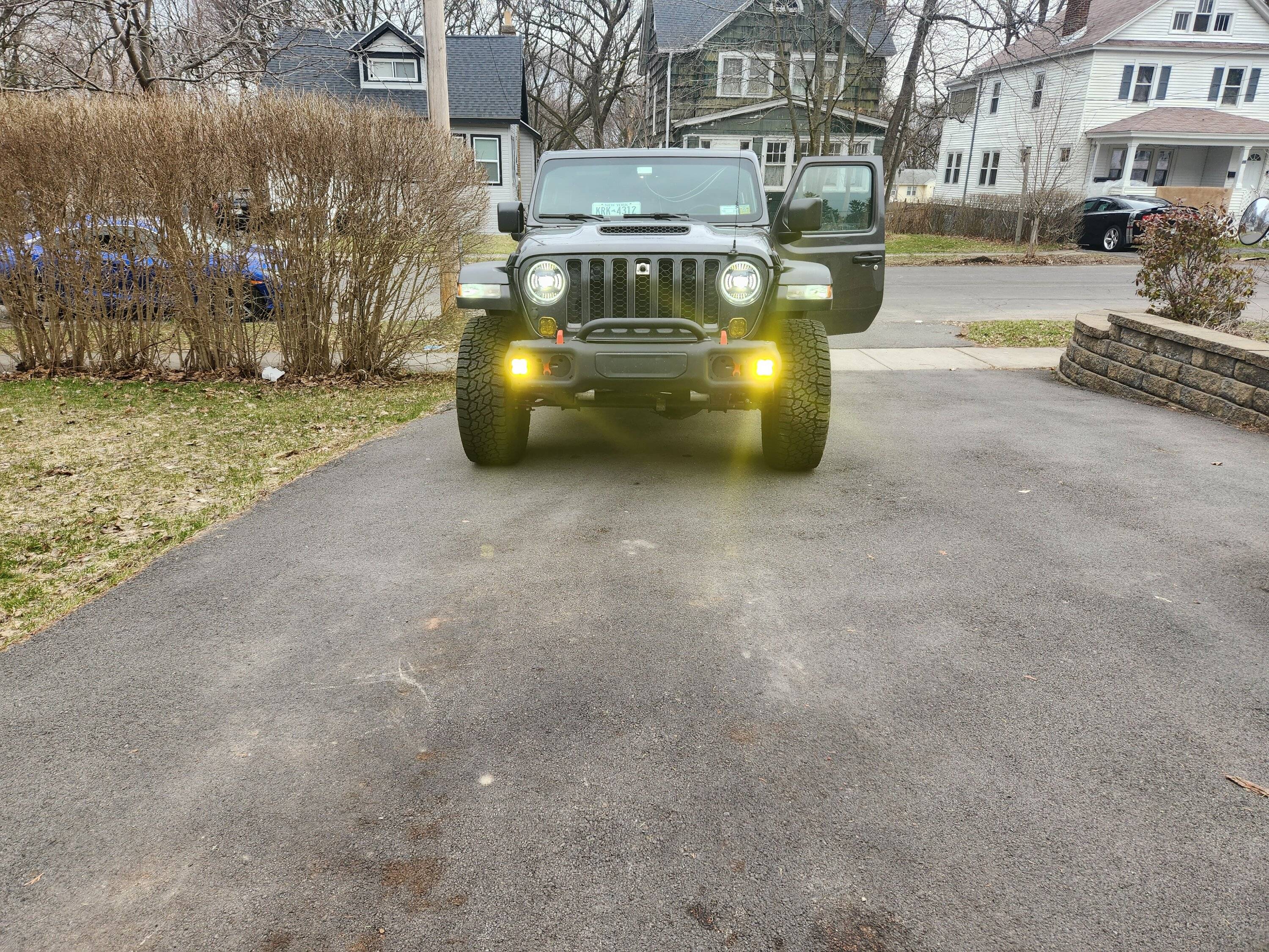 Jeep Gladiator Amber cover for factory LED fog lights 20230403_172024