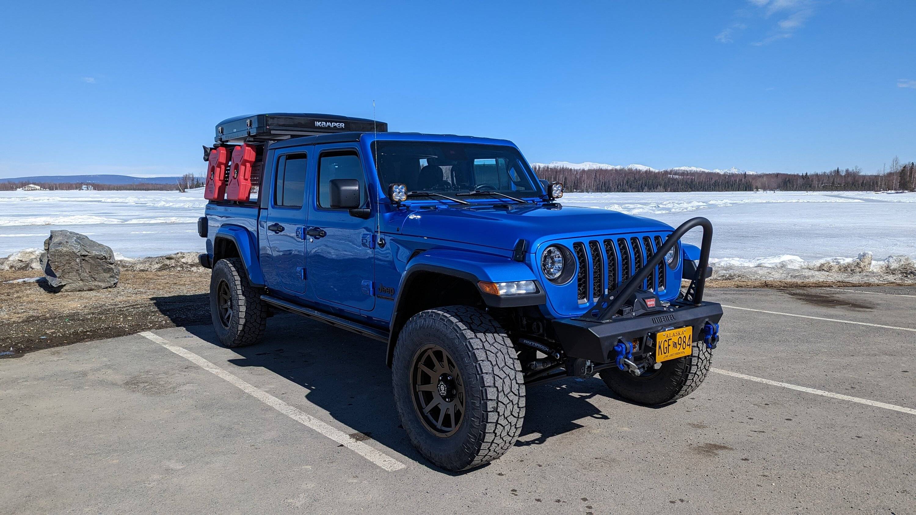 Jeep Gladiator Alaska Daily Drivers: Hydro Blue 80A and Bright White JTR PXL_20230423_214129625