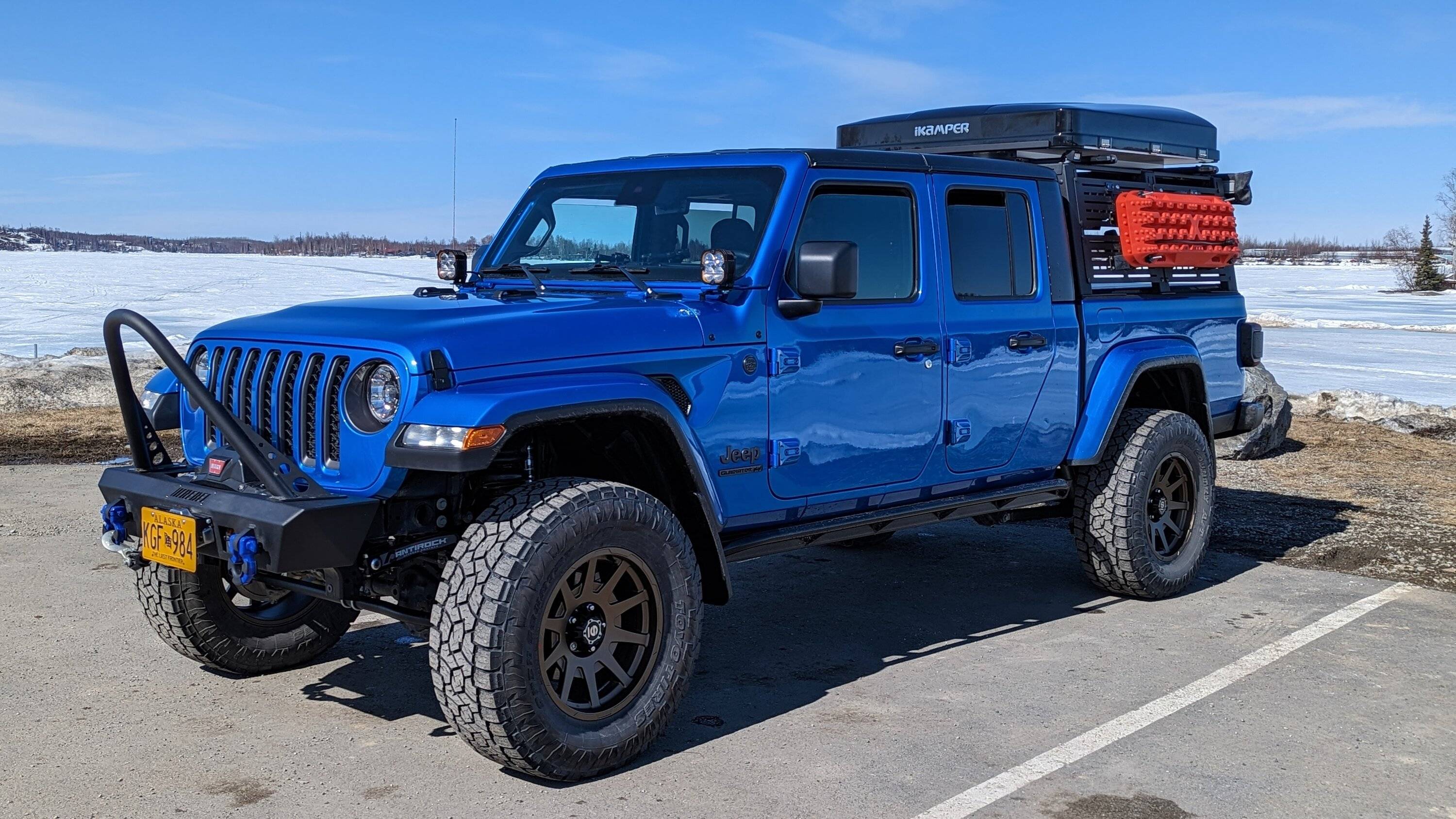 Jeep Gladiator Alaska Daily Drivers: Hydro Blue 80A and Bright White JTR PXL_20230423_214330345.PORTRAIT.ORIGINAL