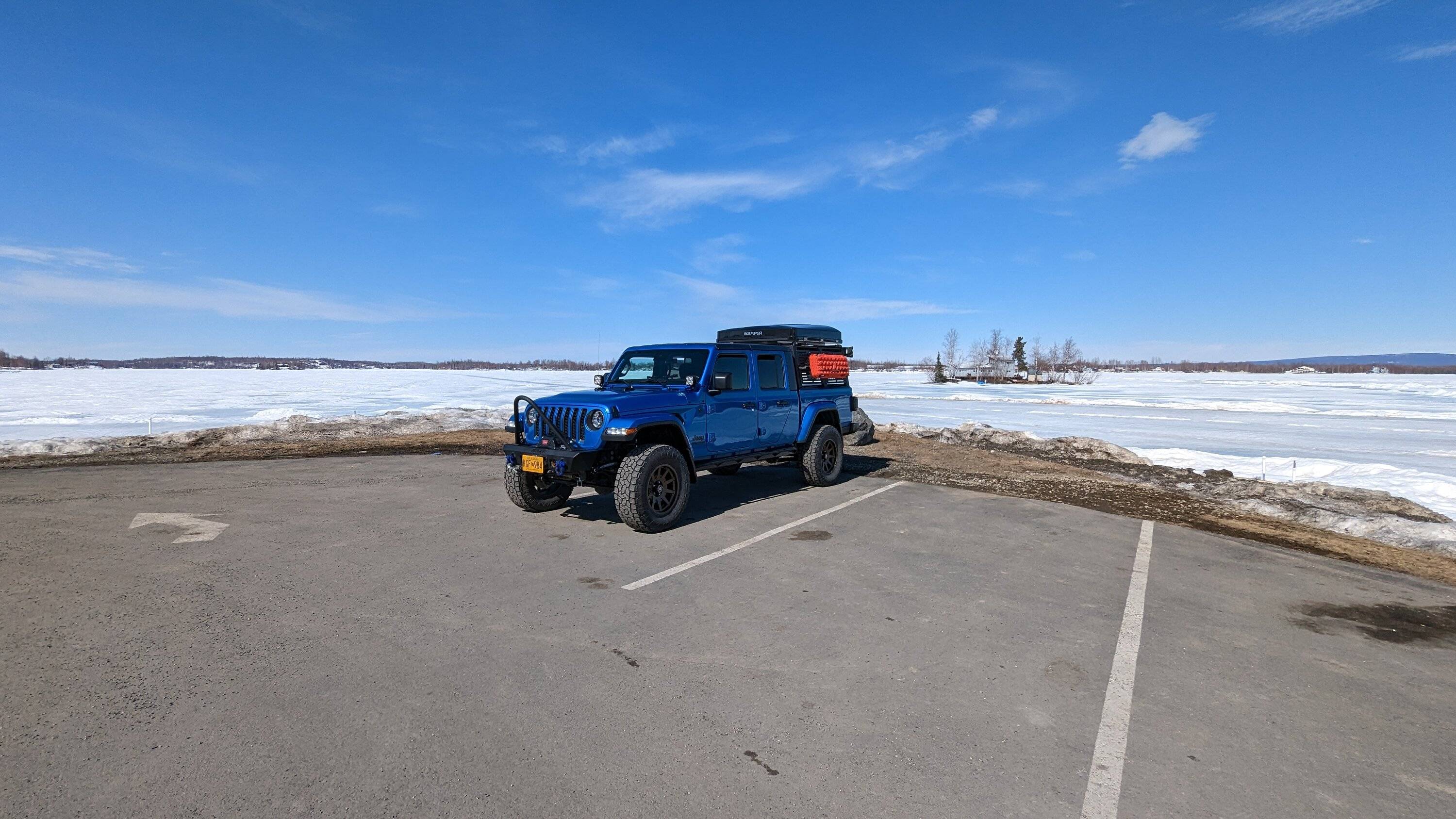 Jeep Gladiator Alaska Daily Drivers: Hydro Blue 80A and Bright White JTR PXL_20230423_214337556