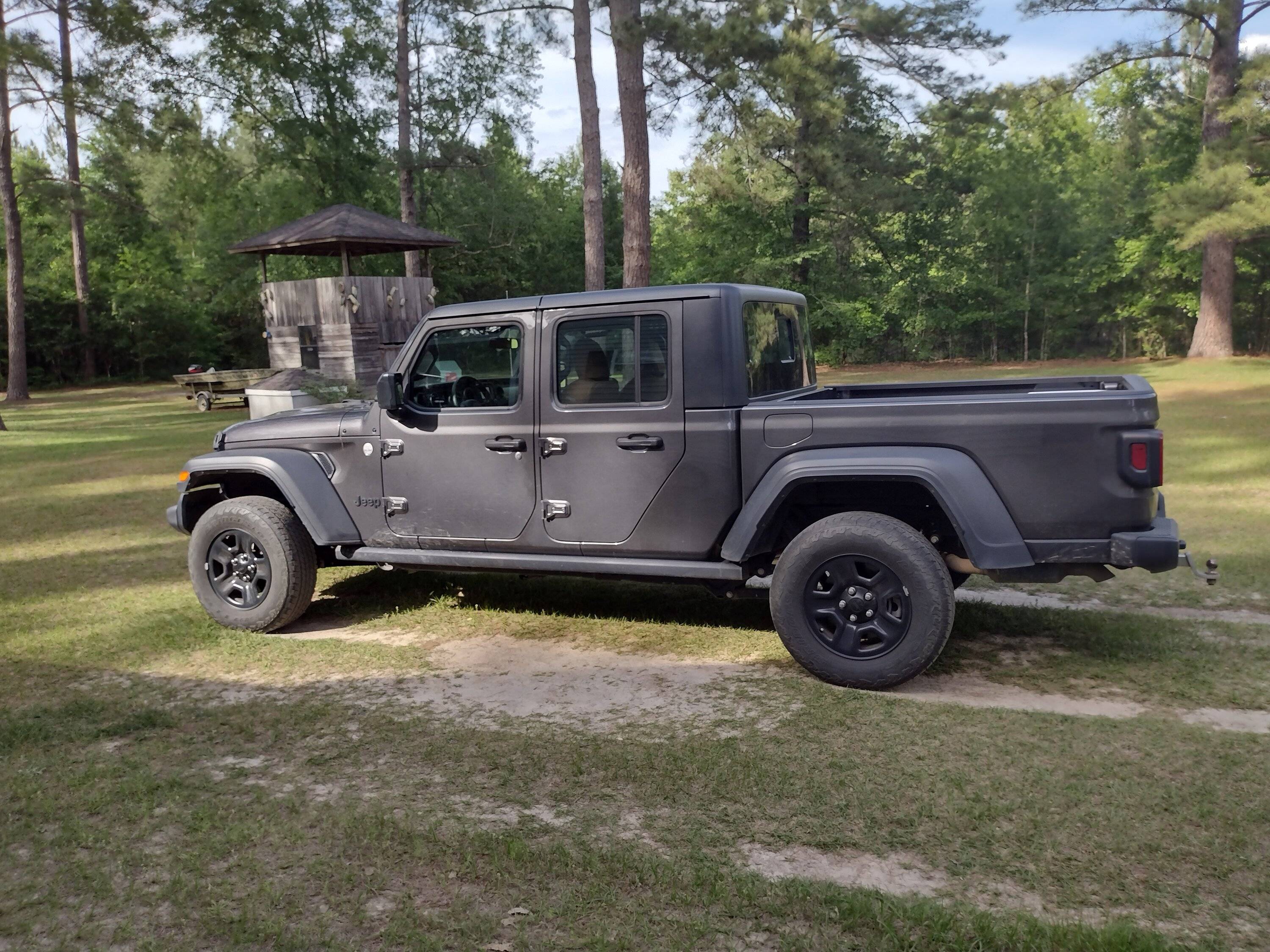 Jeep Gladiator Thank you! Swapped to Sport S max tow springs IMG_20230421_172029565_HDR