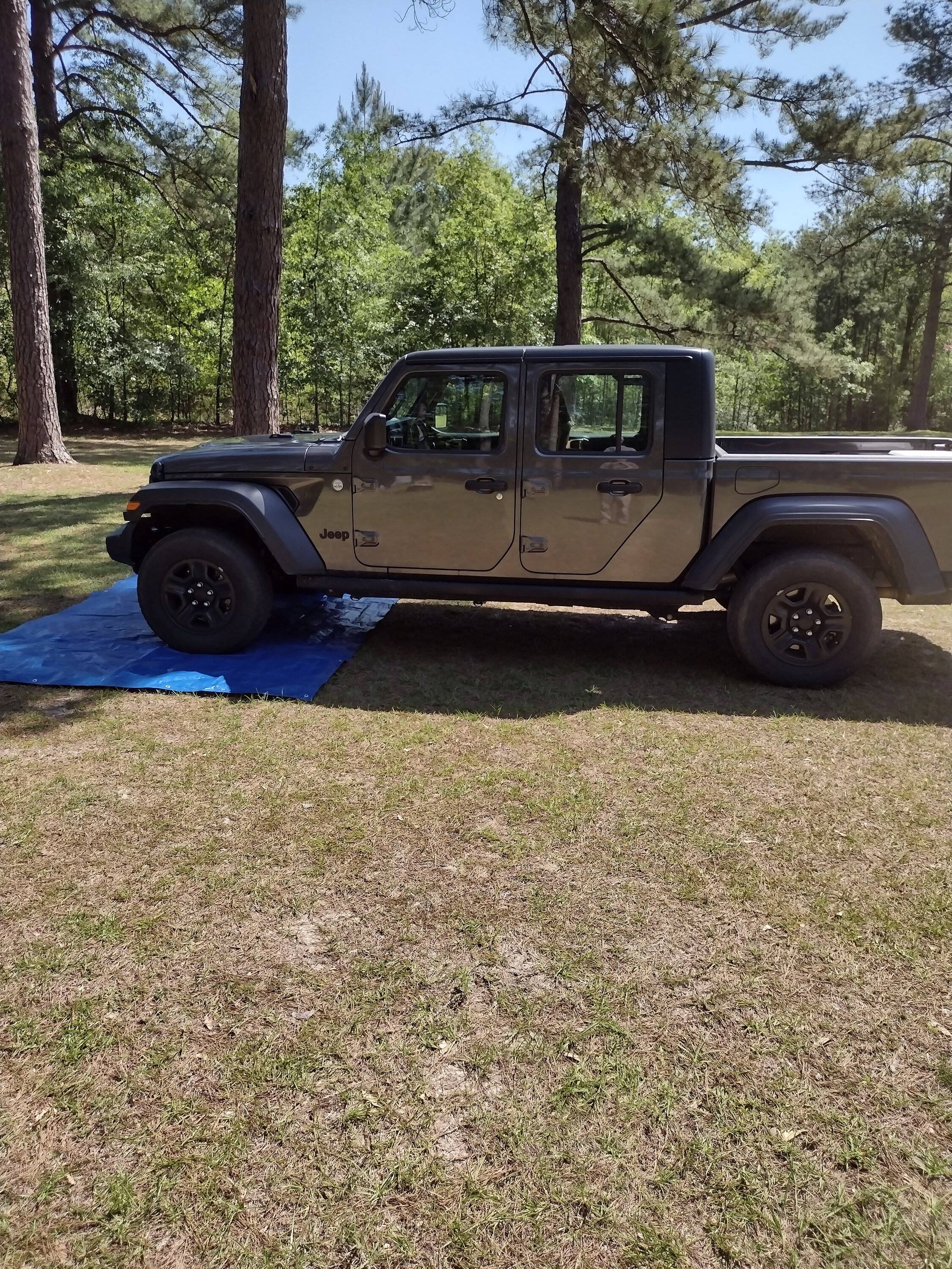 Jeep Gladiator Thank you! Swapped to Sport S max tow springs IMG_20230420_113657825_HDR
