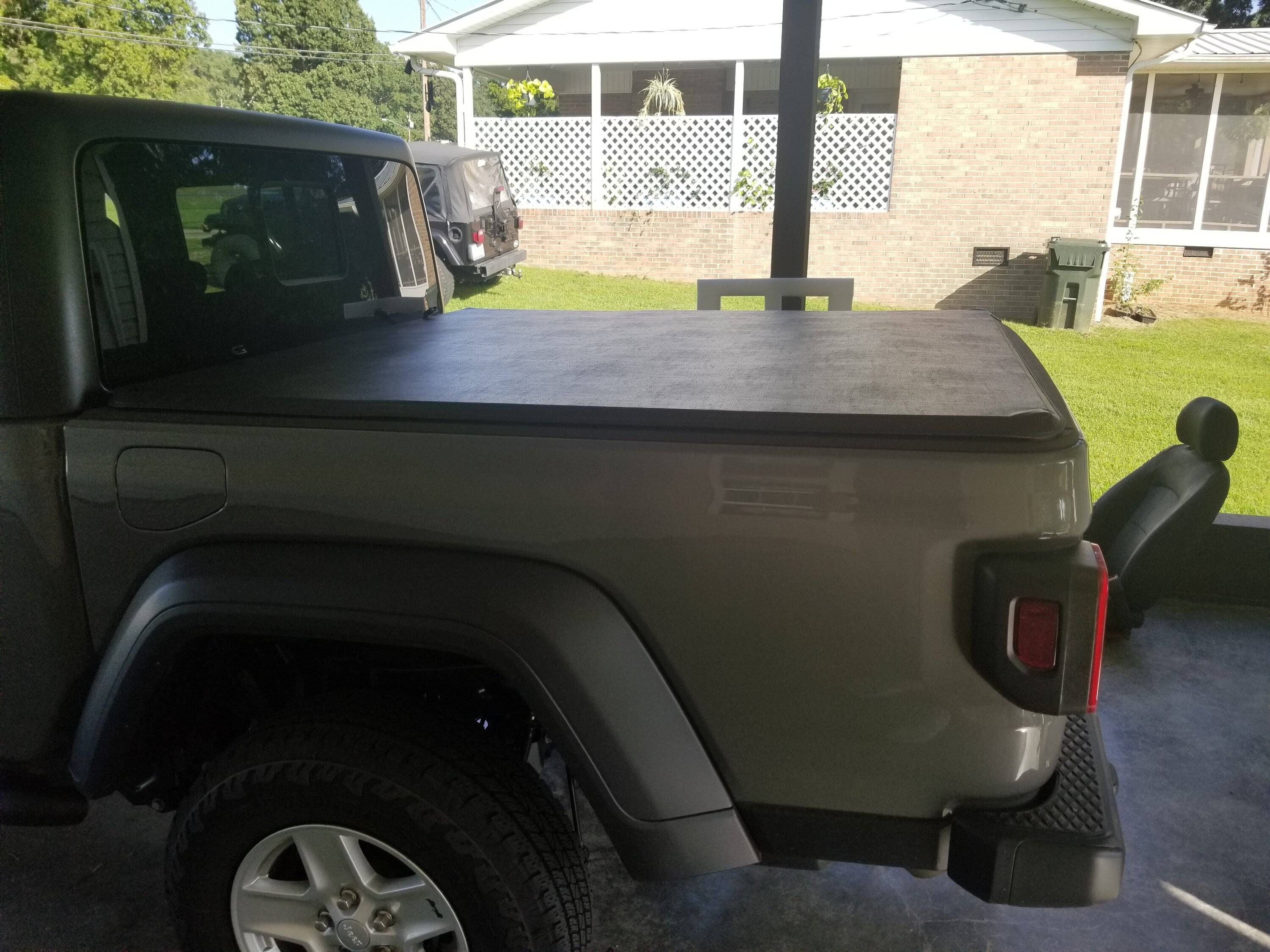 Jeep Gladiator Tonneau or not tonneau 20200903_171531