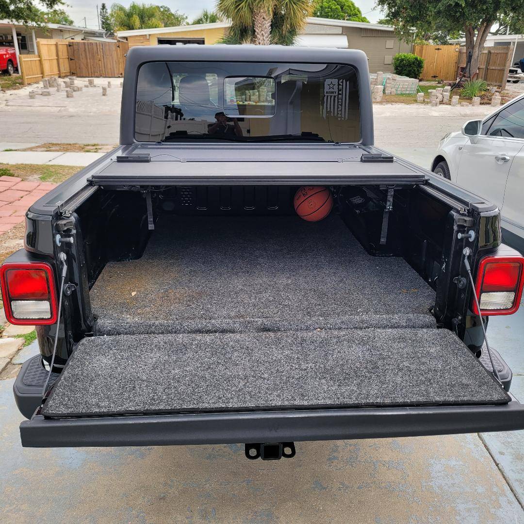 Jeep Gladiator Tonneau or not tonneau thumbnail (1)
