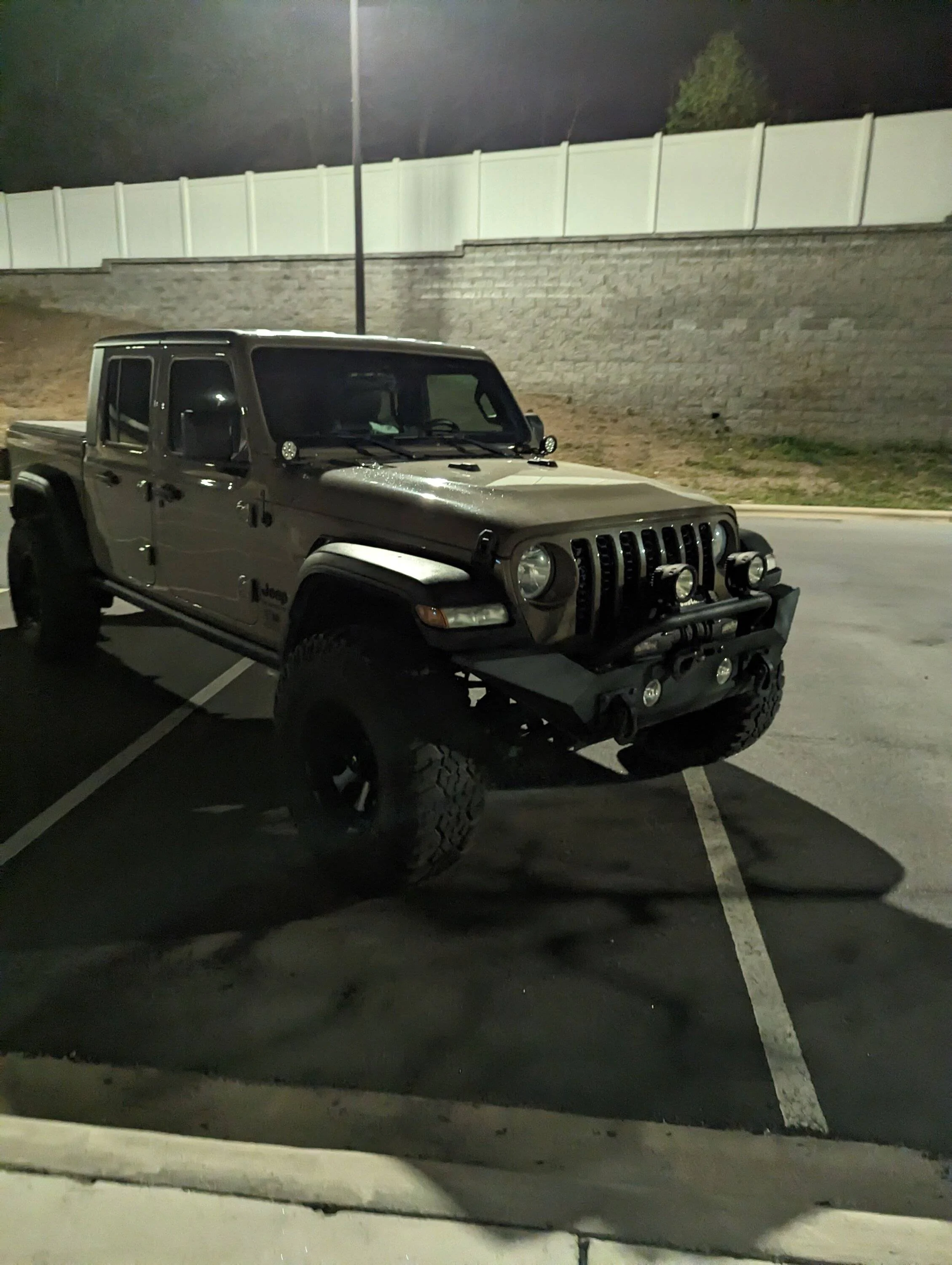Jeep Gladiator Nitto Recon Grappler 37x11.5R17 on 2020 Mojave PXL_20230310_061458229.MP