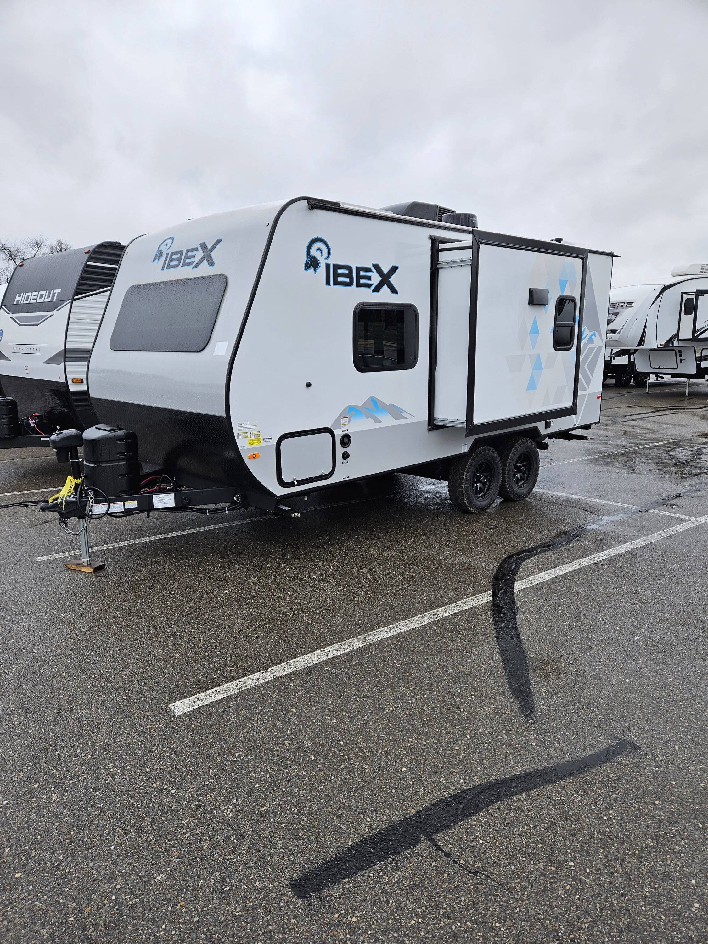 Jeep Gladiator What camper are you towing with  your eco-diesel? 20230331_170250