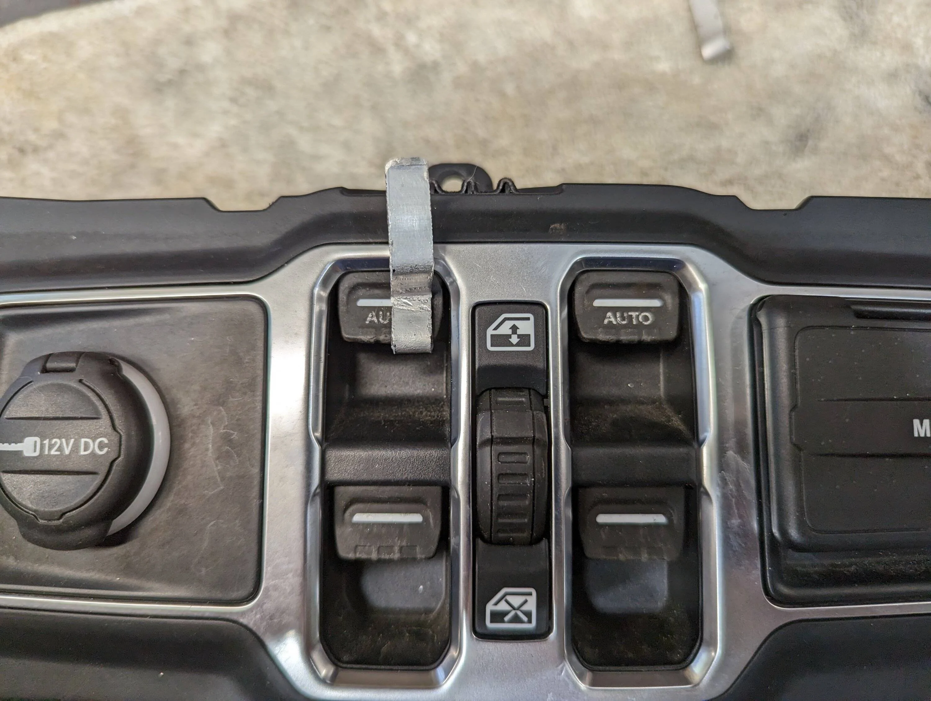 Jeep Gladiator Replacement window switches - that are DIFFERENT ?? switch-concept-2