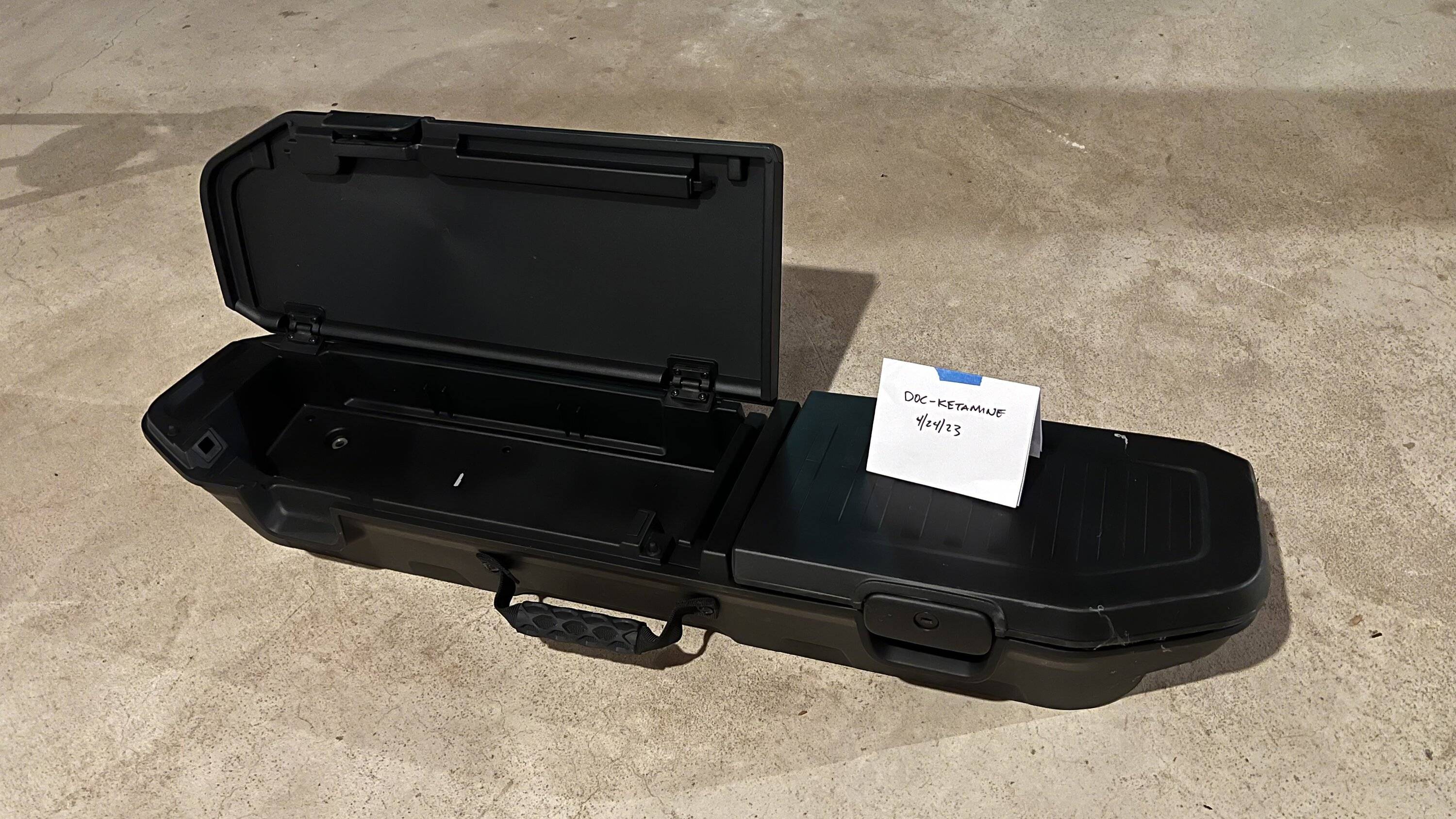 Jeep Gladiator Lockable under seat storage bin AD292AA6-4381-4474-9F76-C28C30CE126A