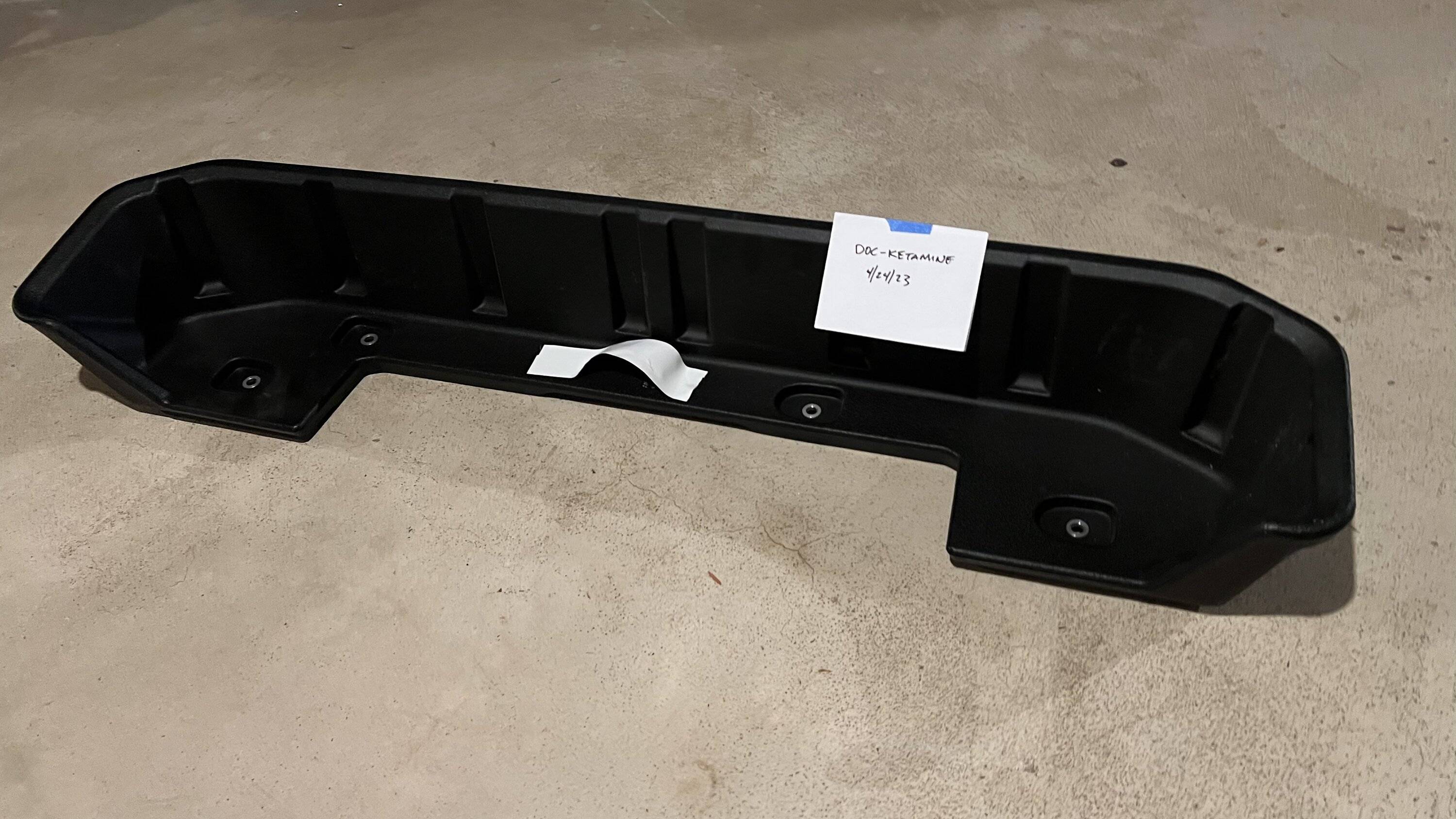 Jeep Gladiator Lockable under seat storage bin 848A2327-13F5-4B36-AC1C-F4D9A17AC553
